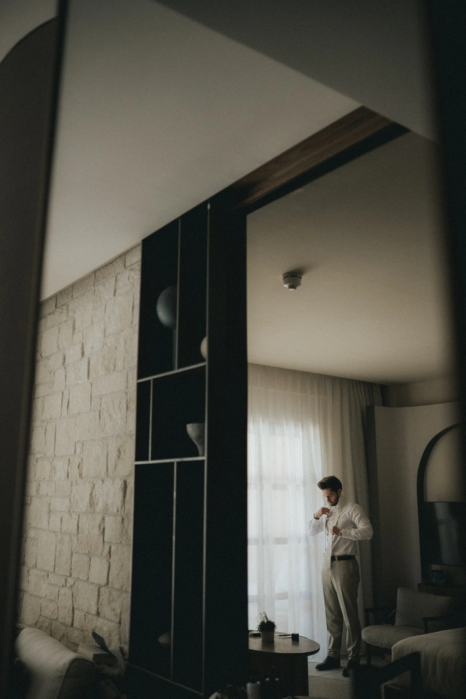 Groom getting ready at the Elysium Hotel