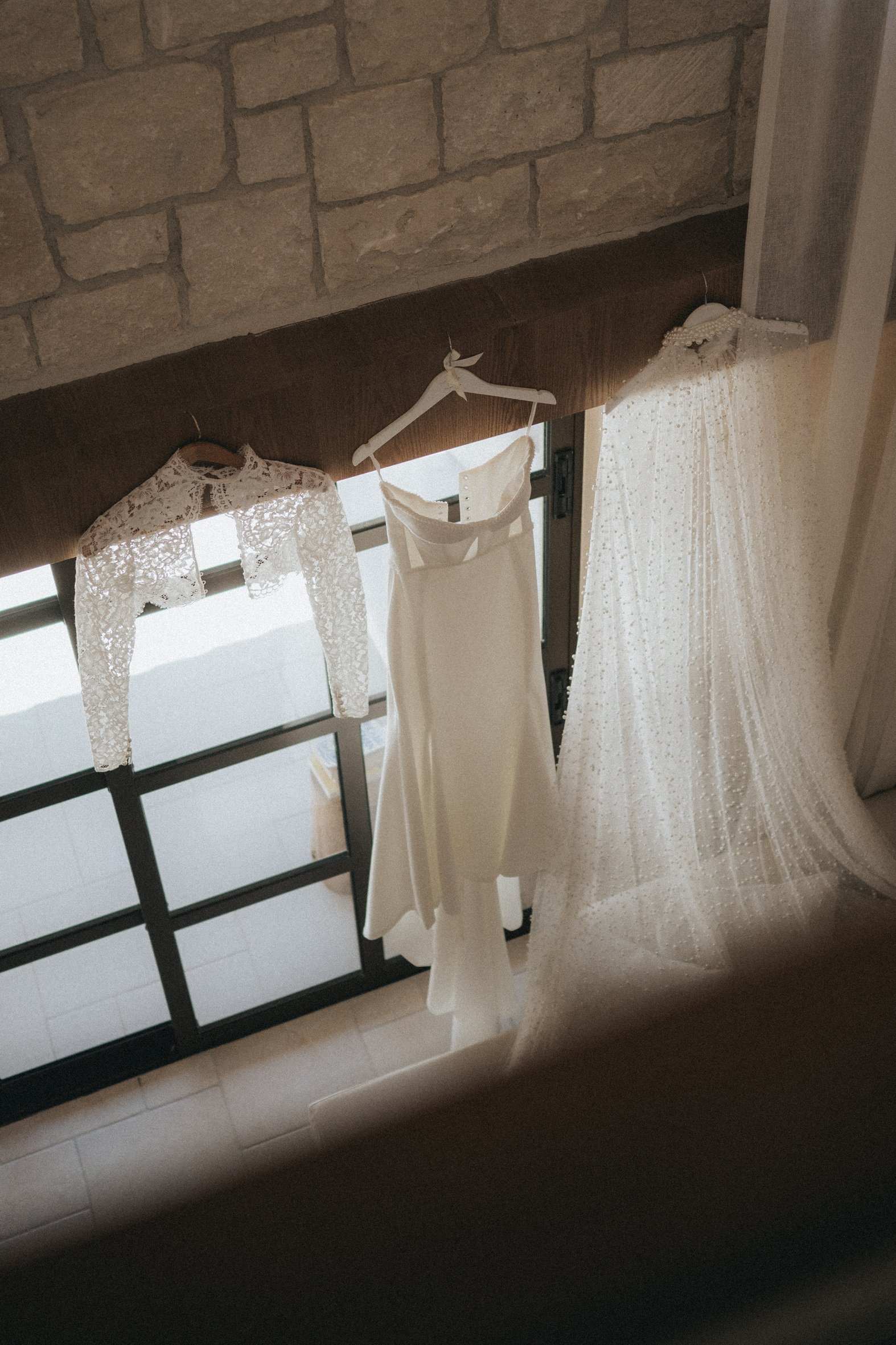 Bride getting ready at the Elysium Hotel
