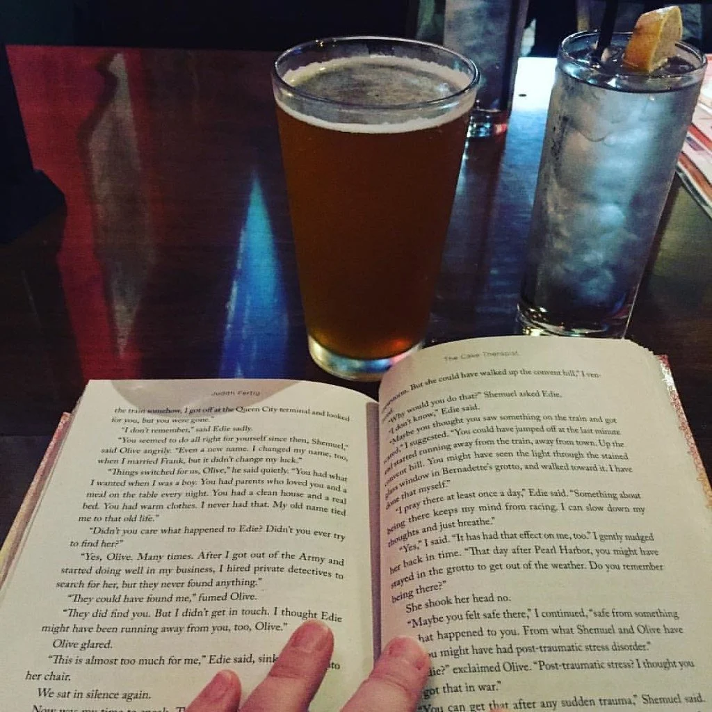 reading night - book and beer at Leikam