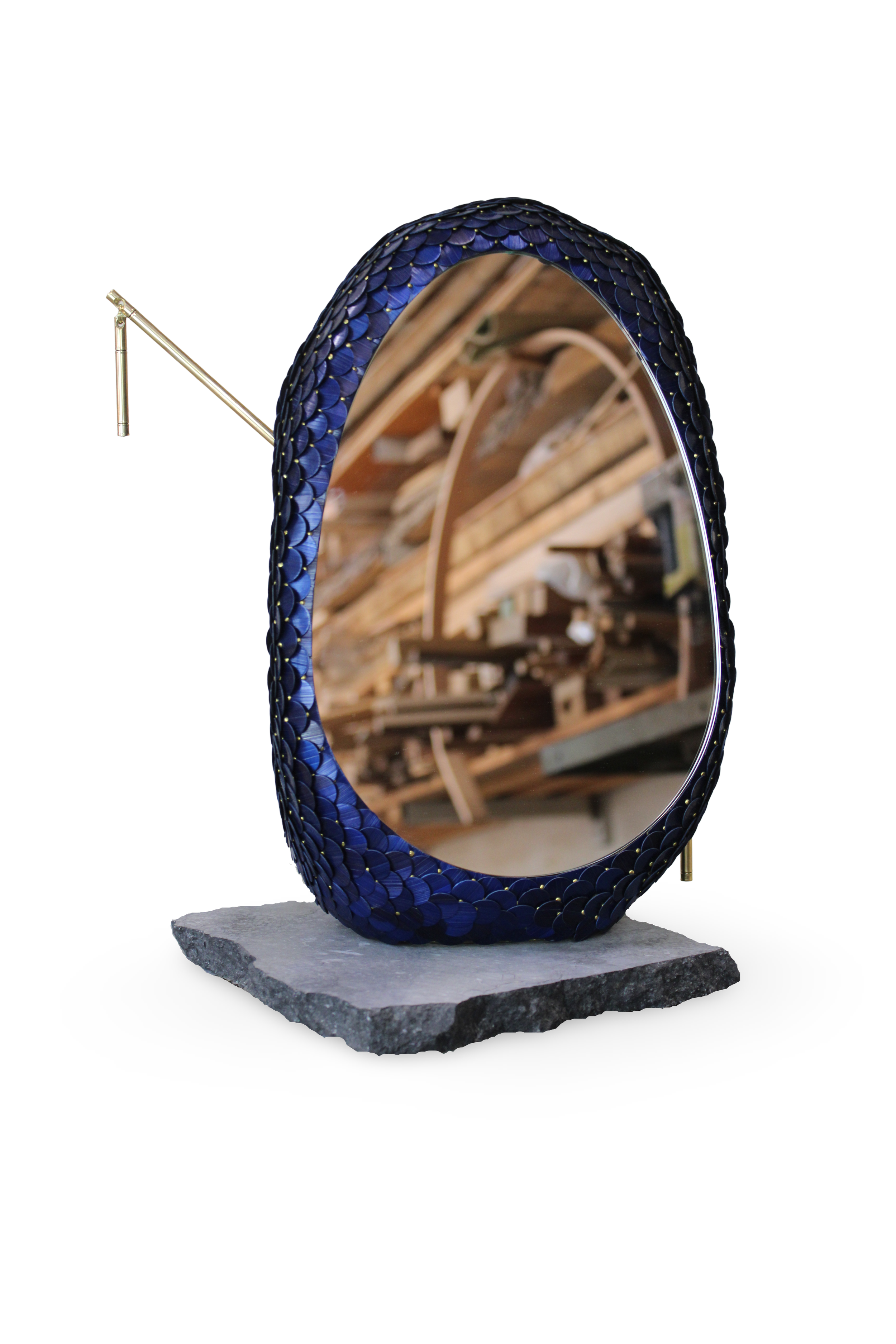 . Invisible Monster 14 
. 36x30x16 cm 
. 2025
