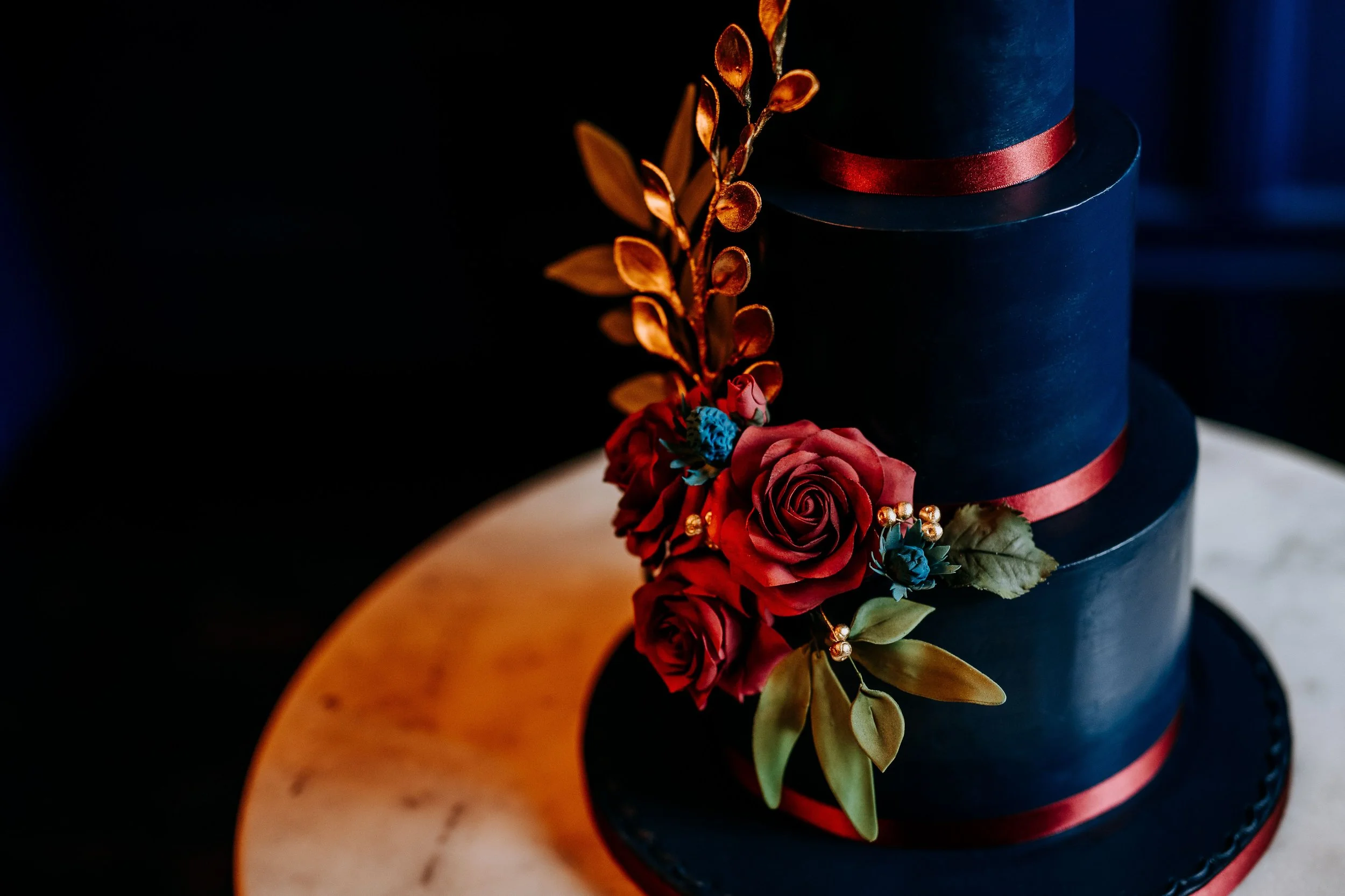 How to have a Glamorous Gothic Wedding