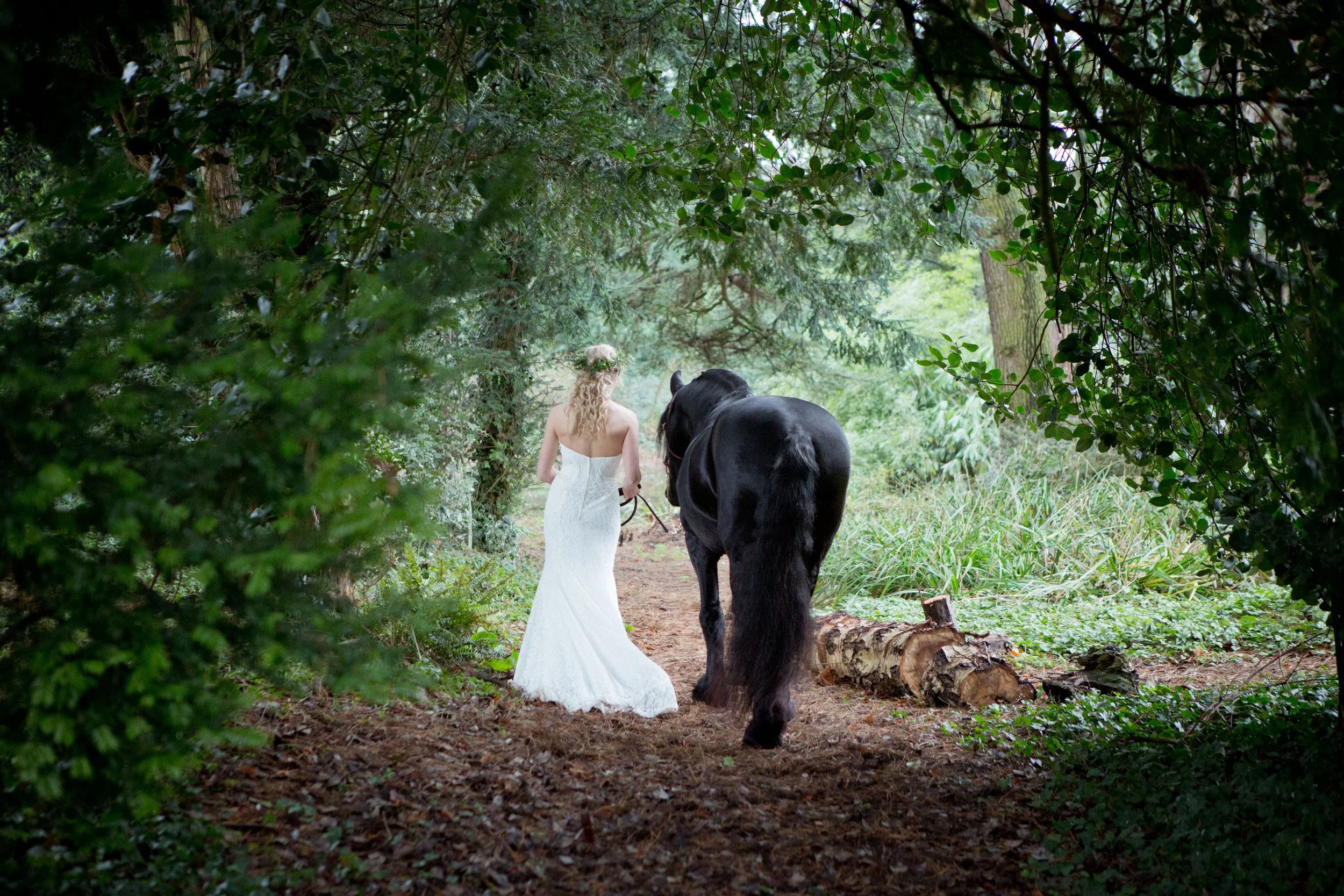 How to have a Magical Woodland Wedding