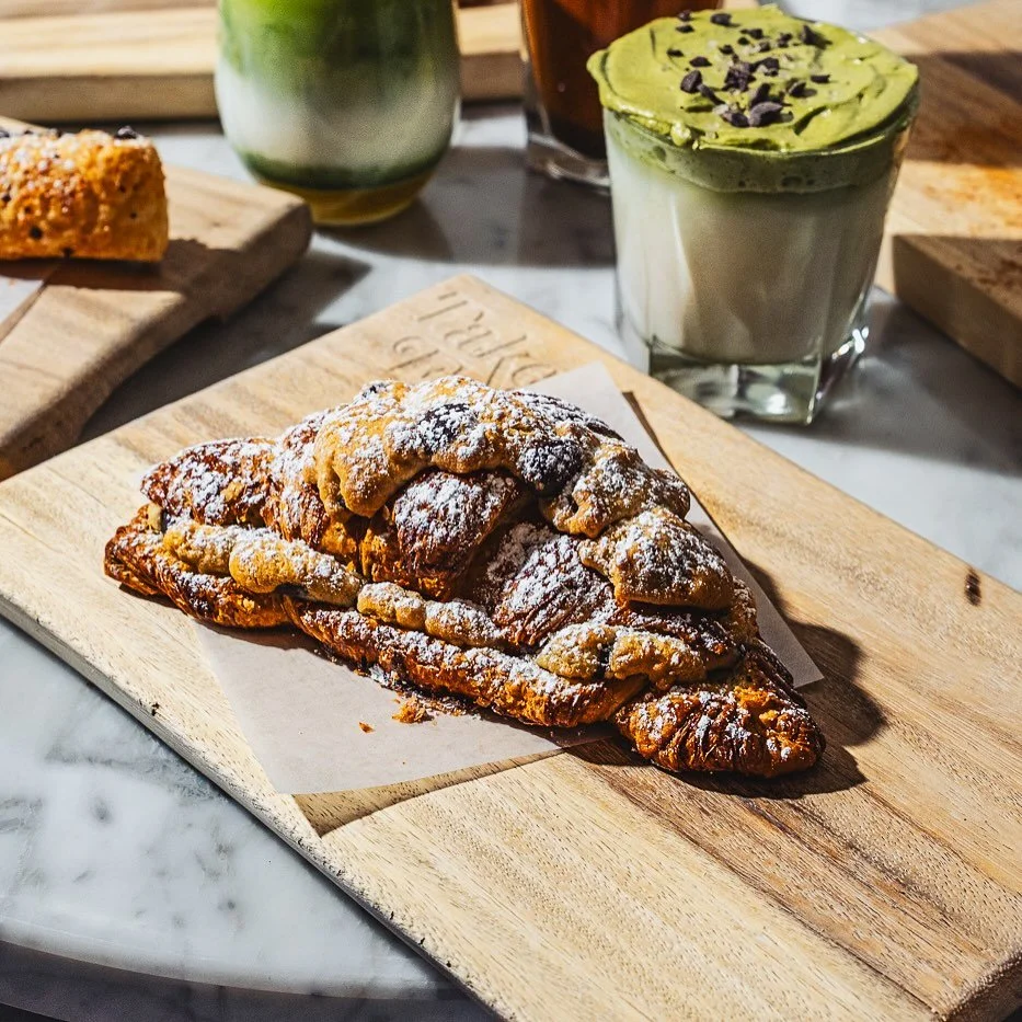 The Crookie is here! 🤩 🦥 

We&rsquo;ve turned everybody&rsquo;s two favorite pastries into something entirely unique (and delicious!)

Flakey Buttery Croissant 🥐 bread mixed with a Sweet Chocolate Chip Cookie 🍪 for an explosion of flavor you won&