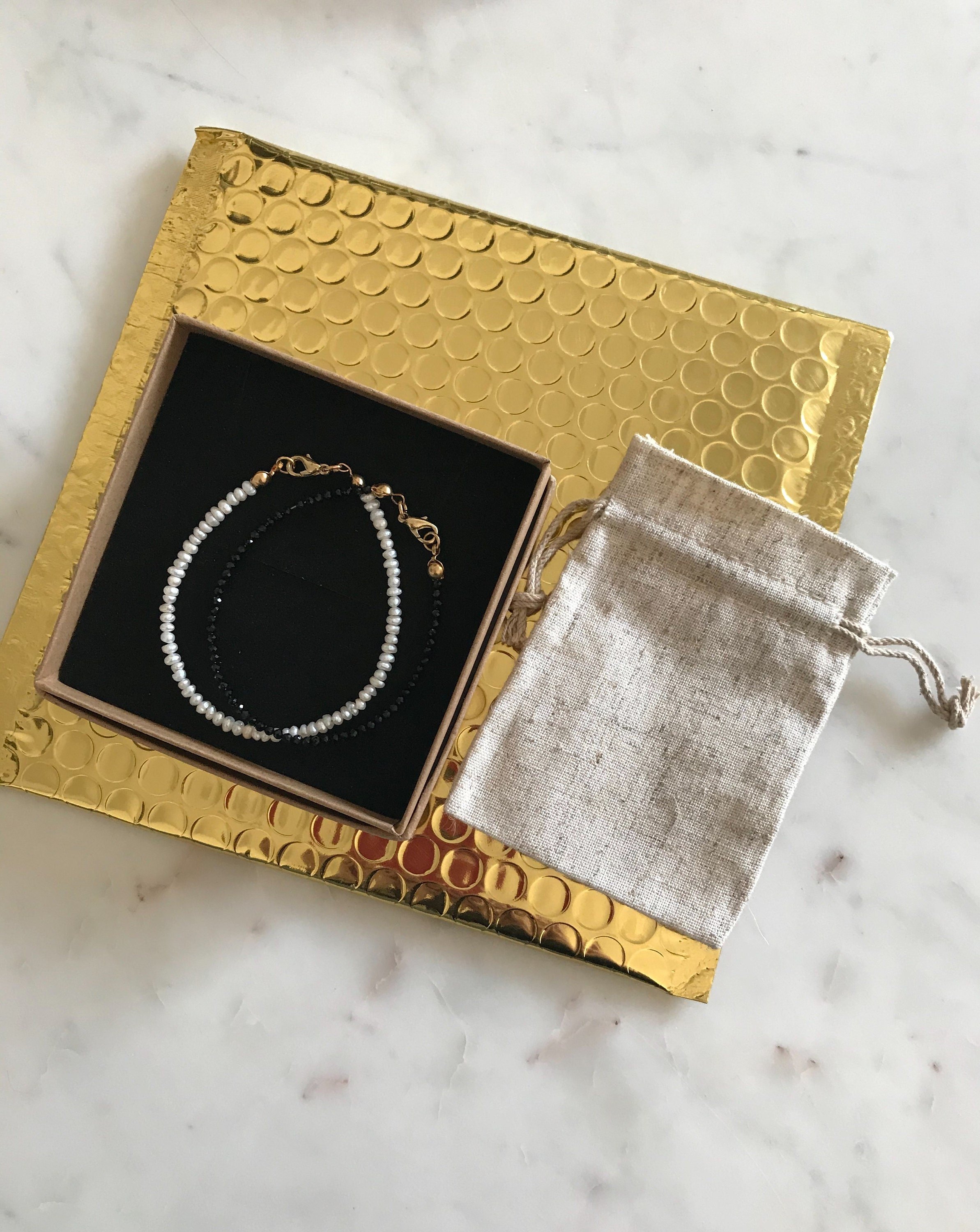 https://i.etsystatic.com/21712418/r/il/3985f0/2122295658/il_fullxfull.2122295658_3nwk.jpg