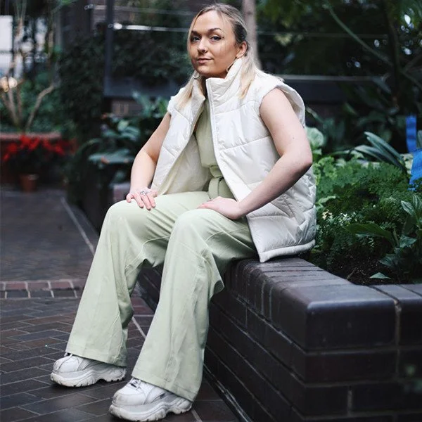 Start Listening To: Kate Bond