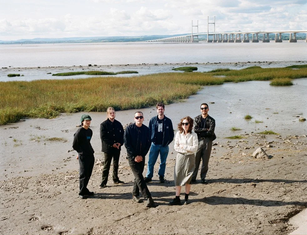 Start Listening To: DAMEFRISØR