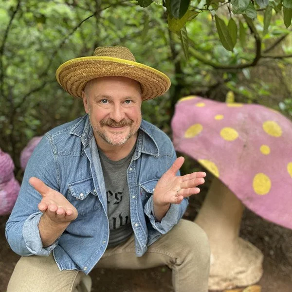 Graves Announce New Album ‘Gary Owens: I Have Some Thoughts’