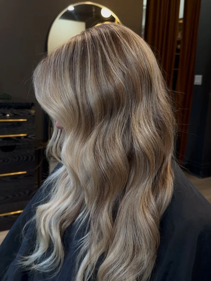 a little peek at October 🍂 

Let&rsquo;s get real, @invisiblebeadextensions has changed my life behind the chair&hellip;. every day is a chance to be better, have cleaner stitches, and continue to give my guests the hair of their dreams. It&rsquo;s 