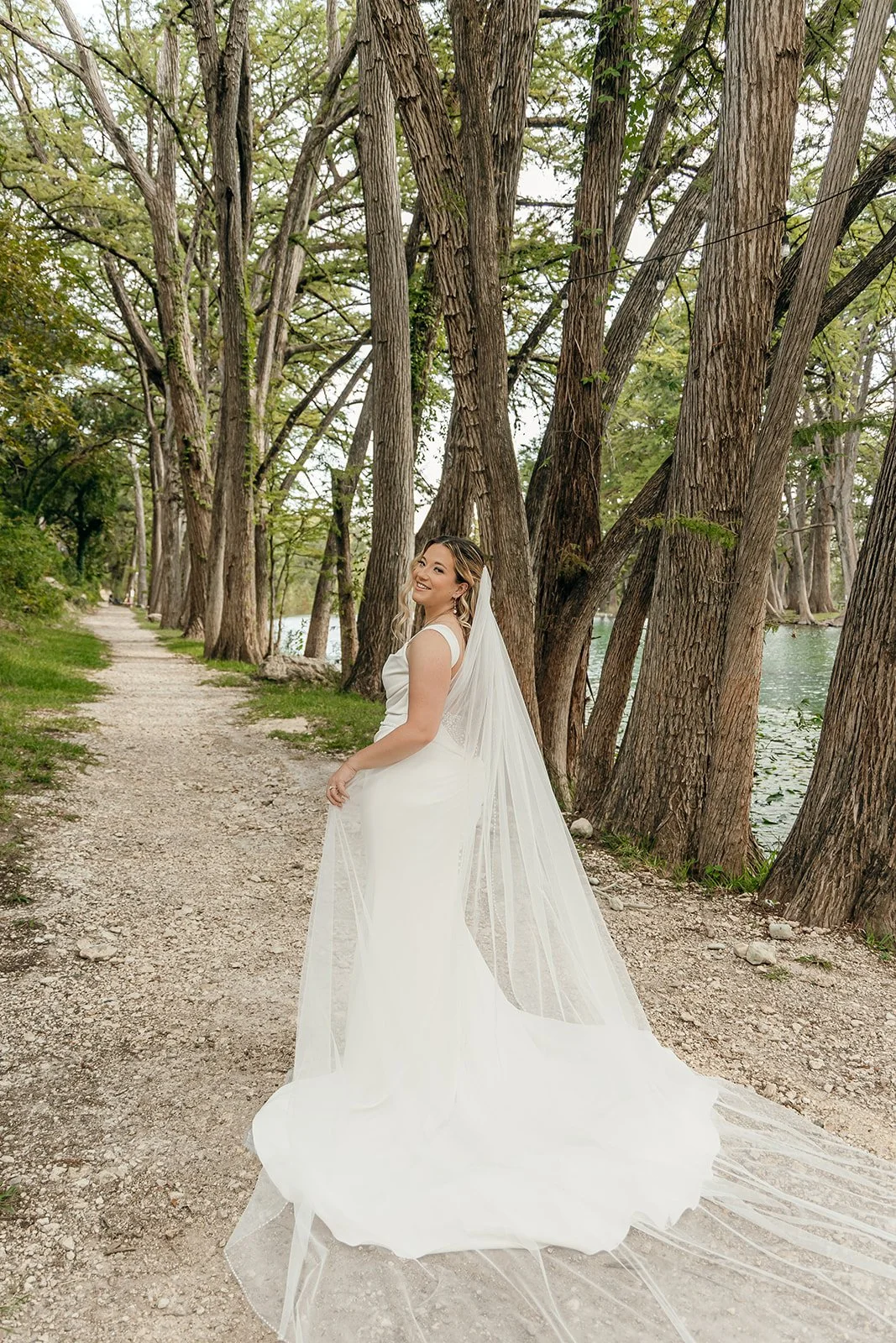 Carlie Doyle_Bridal-047.jpg