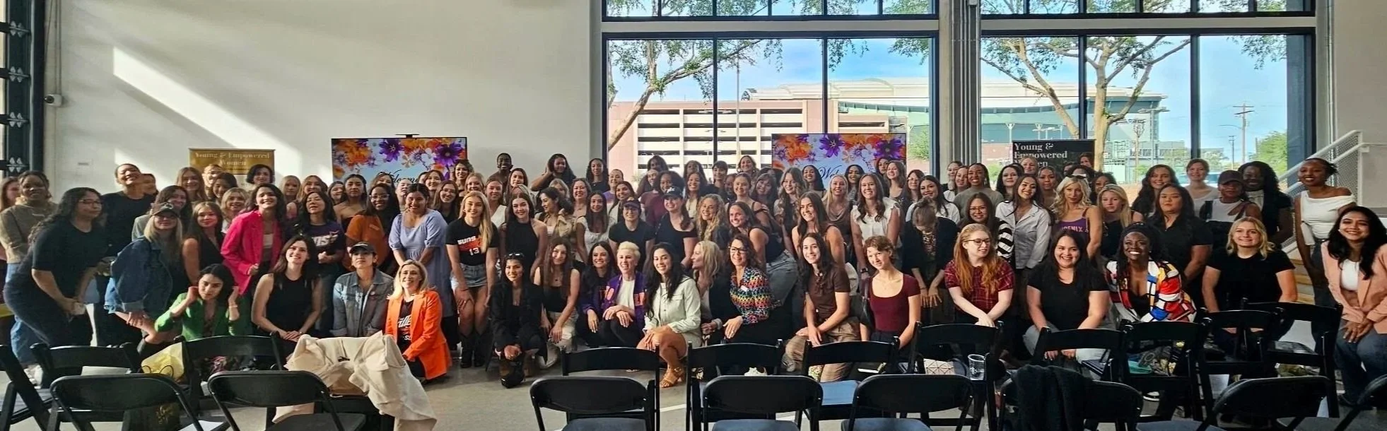 Women+of+the+Valley+Conference+Group+Photo.jpg
