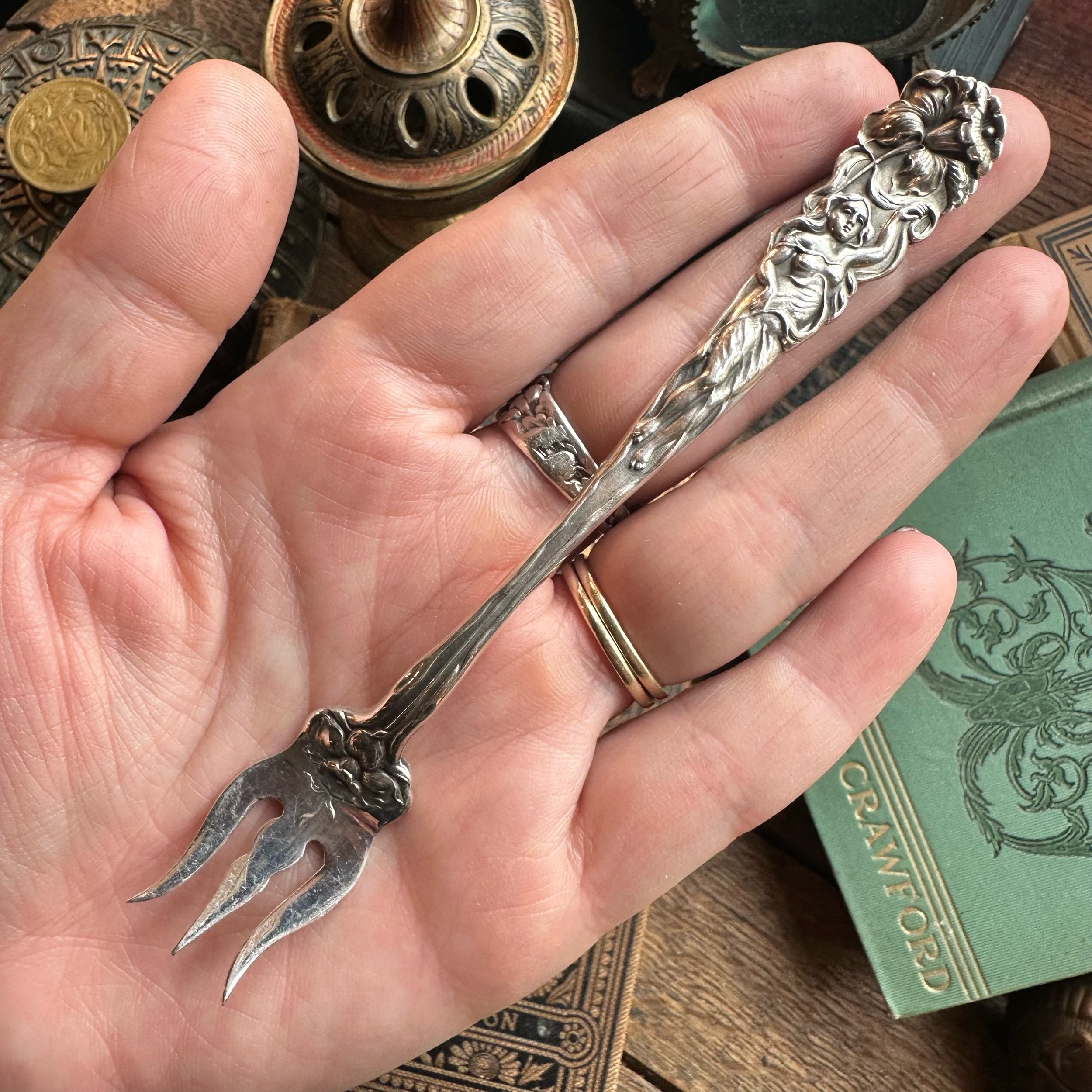 1902 Maiden Beneath the Daffodil Sterling Necklace - LadyForge Jewelry
