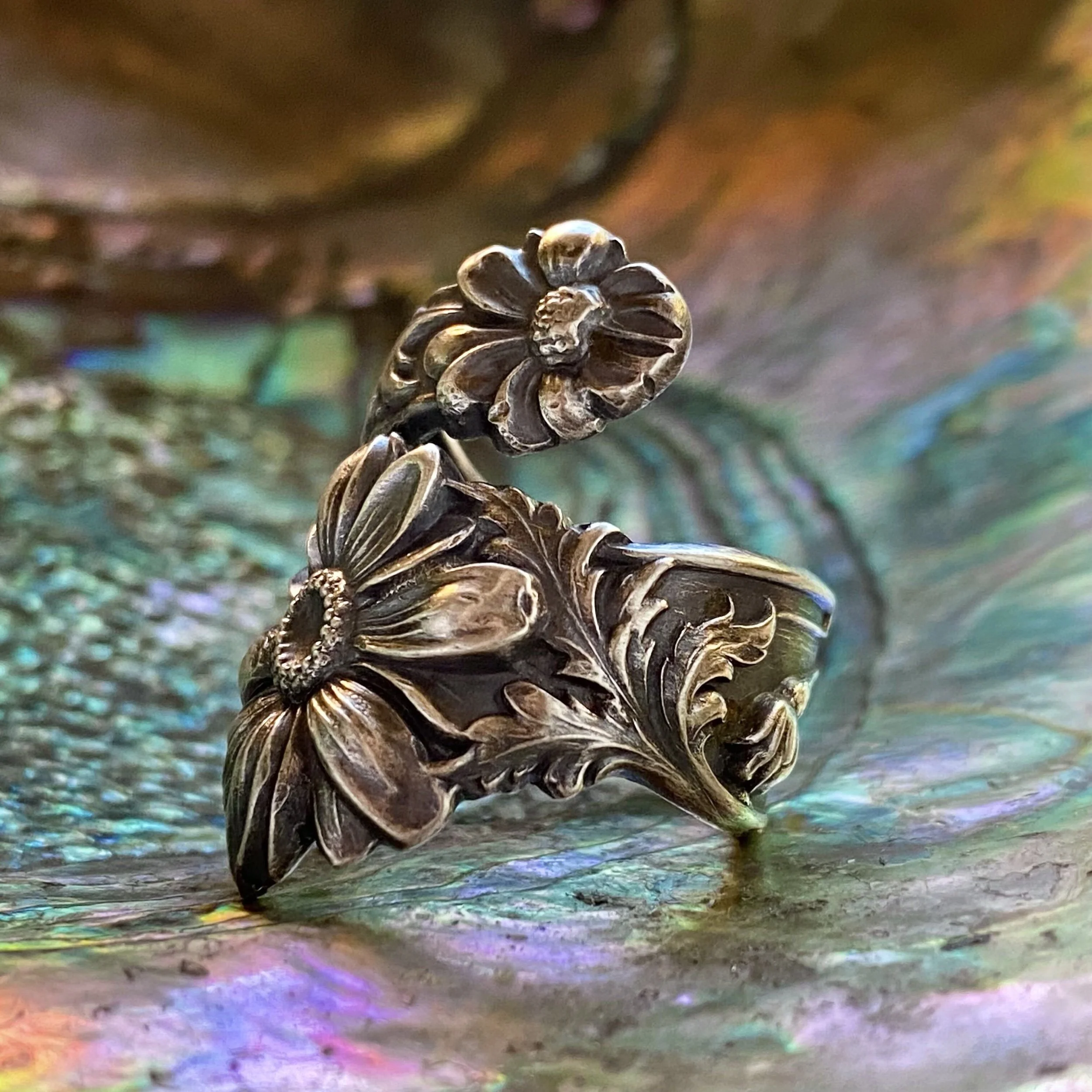 1900 Grand Daisy Sterling Spoon Ring - LadyForge Jewelry
