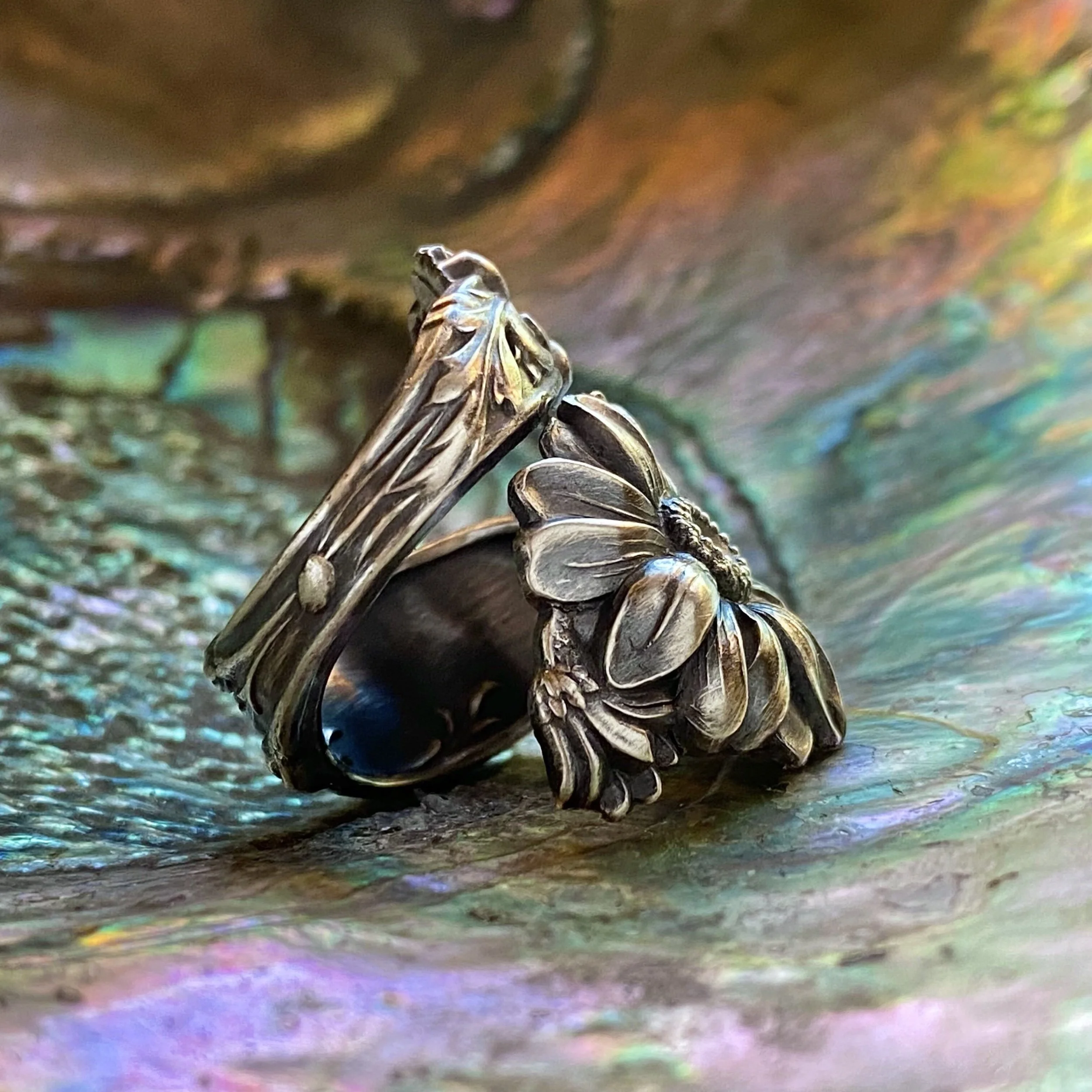 1900 Grand Daisy Sterling Spoon Ring - LadyForge Jewelry