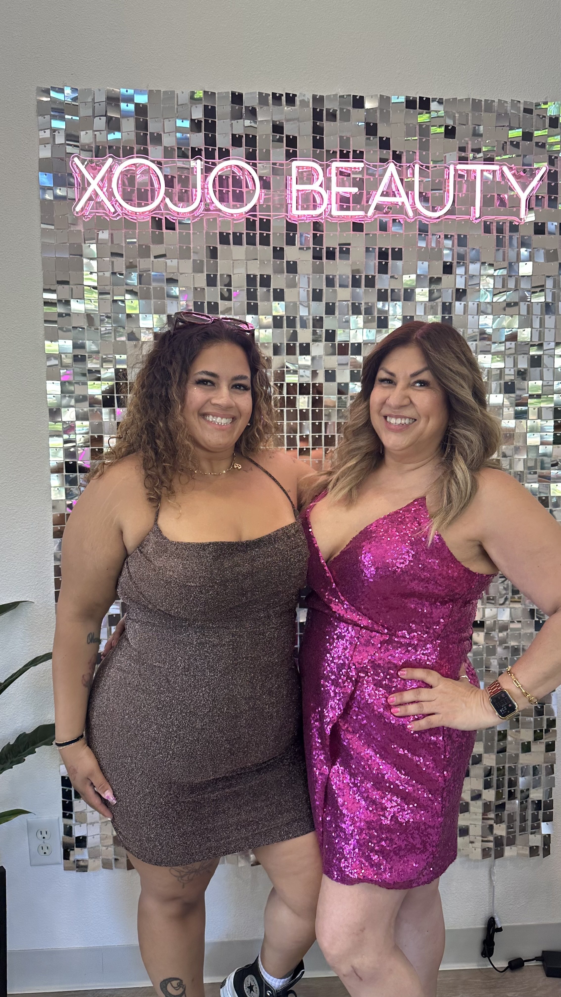 kim & jo neon wall2.jpg