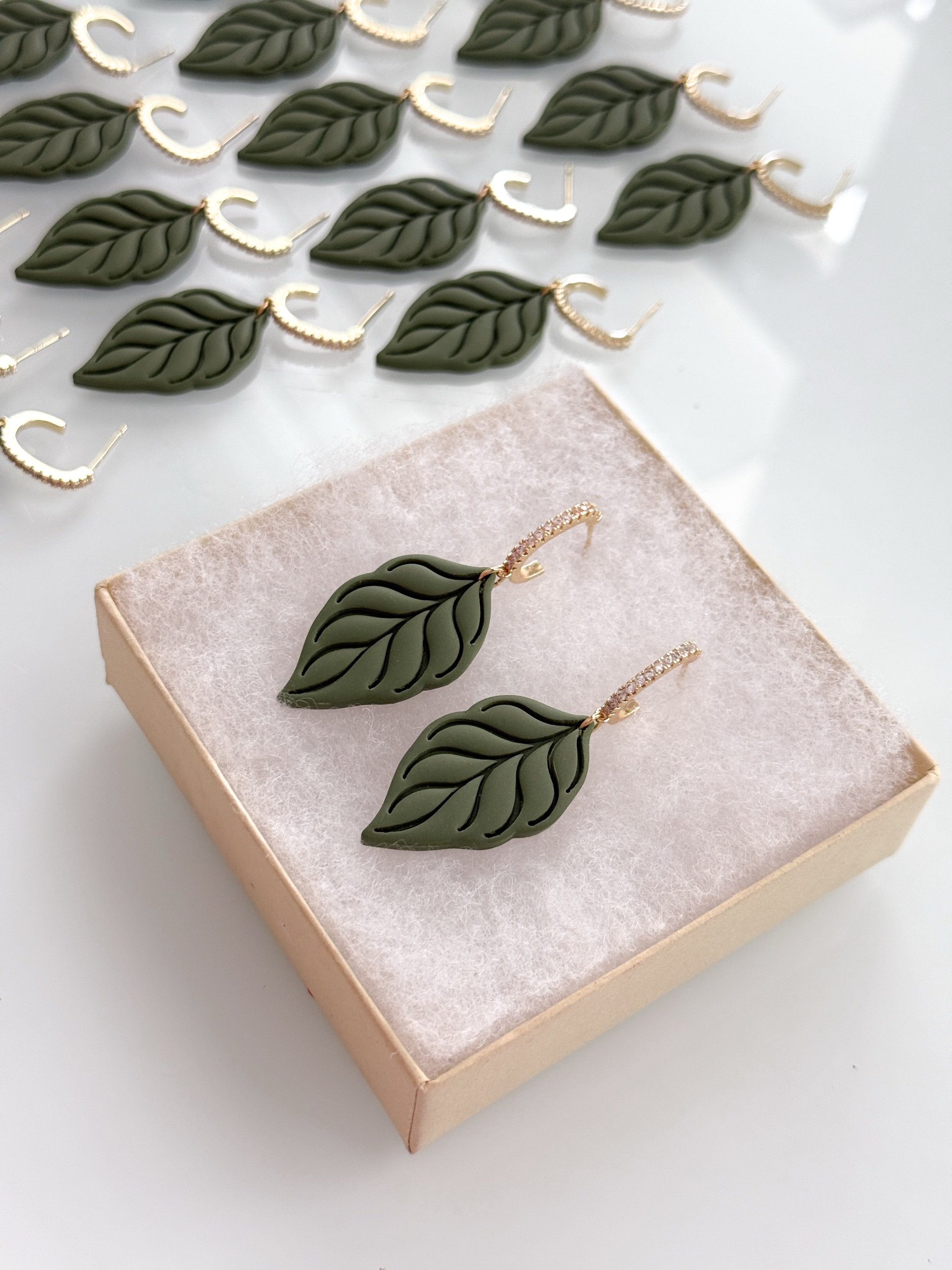 Detailed Leaf Dangles