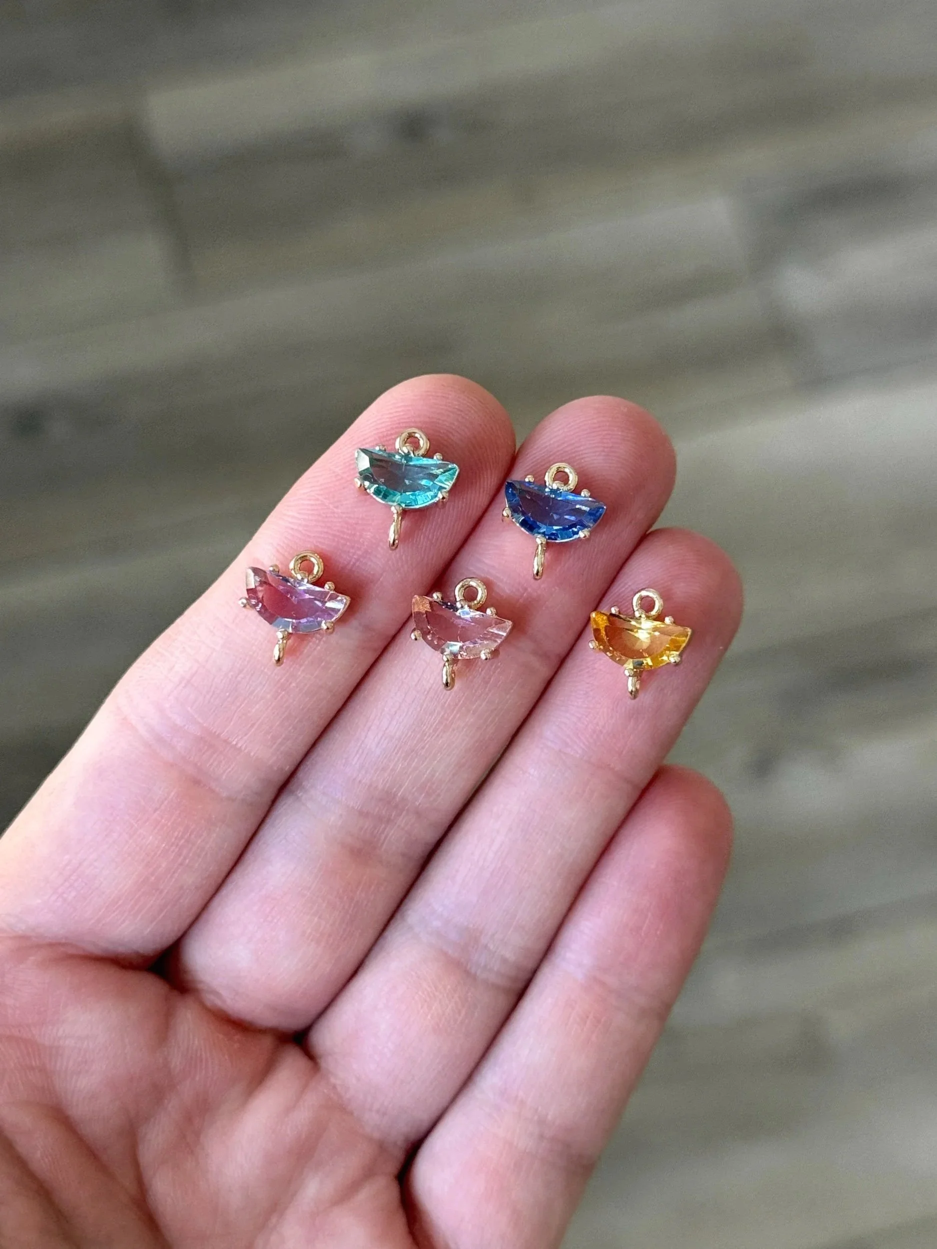 Half Circle Colored Glass Connector (2 PCS)