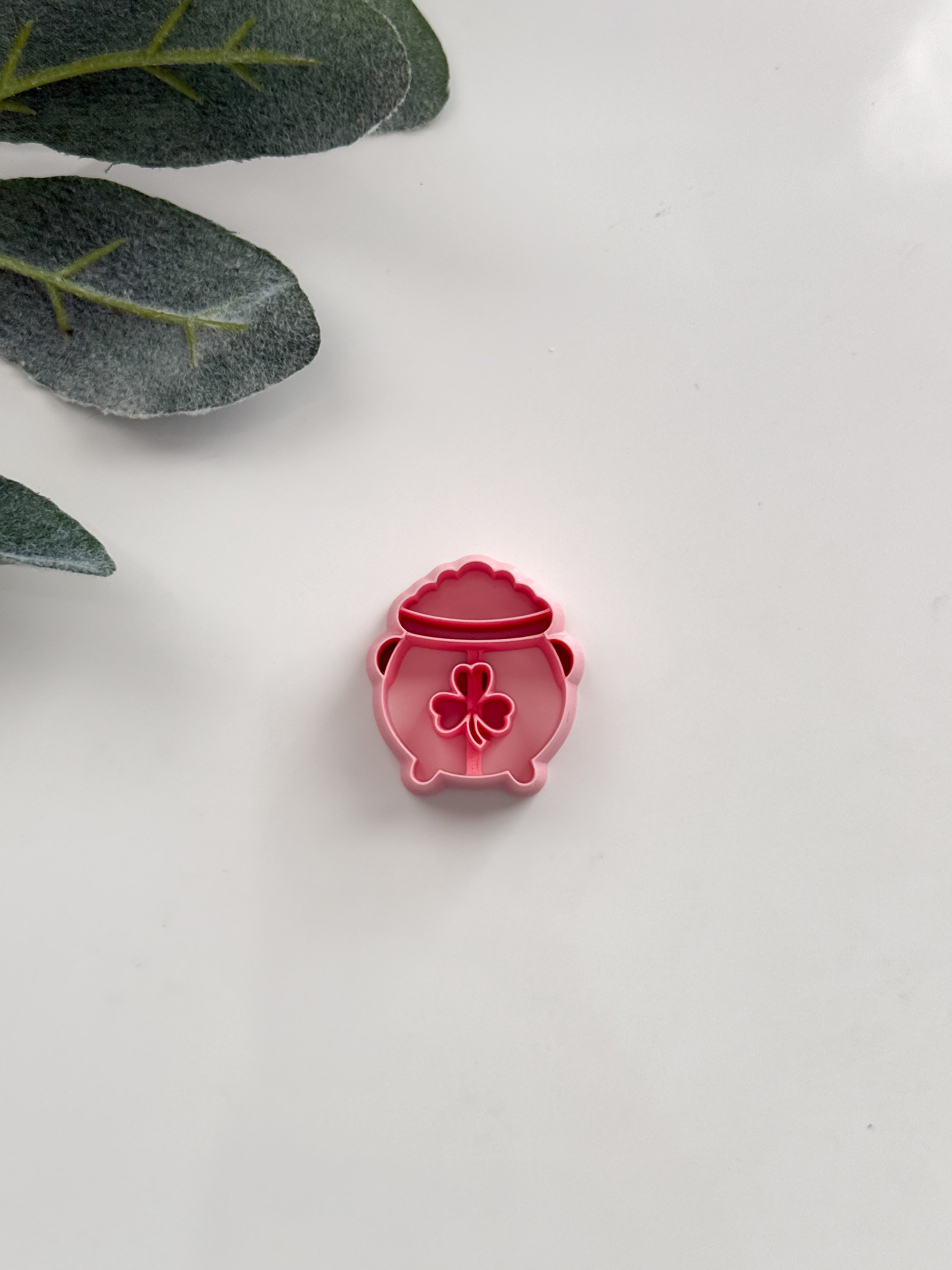 Large Embossed Pot of Gold