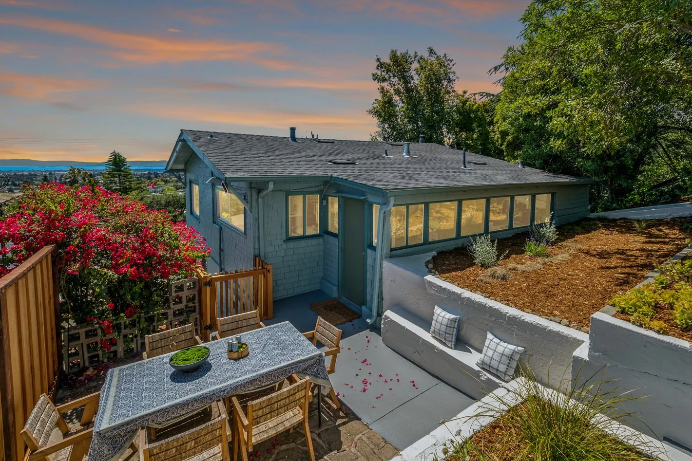 3042 Carlsen Street, Oakland, CA 94602