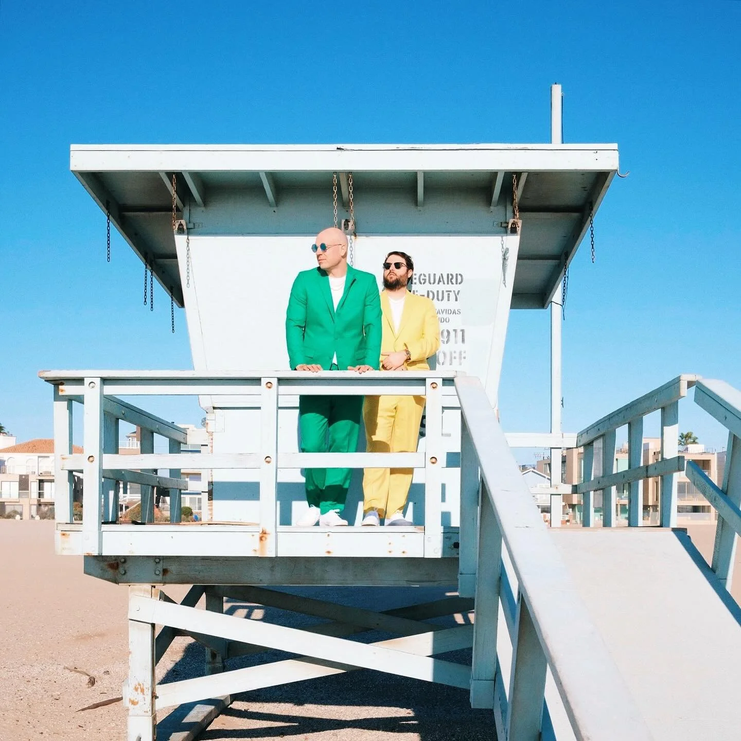 Staring at the waves.. looks like a photo 📸

&lsquo;Summer&rsquo;s Gone&rsquo; is available now on all streaming services 

📀 Written, produced, performed by @limonlimonmusic 
📀 Mixed by @richardfurchmix 
📀 Mastered by @alecness