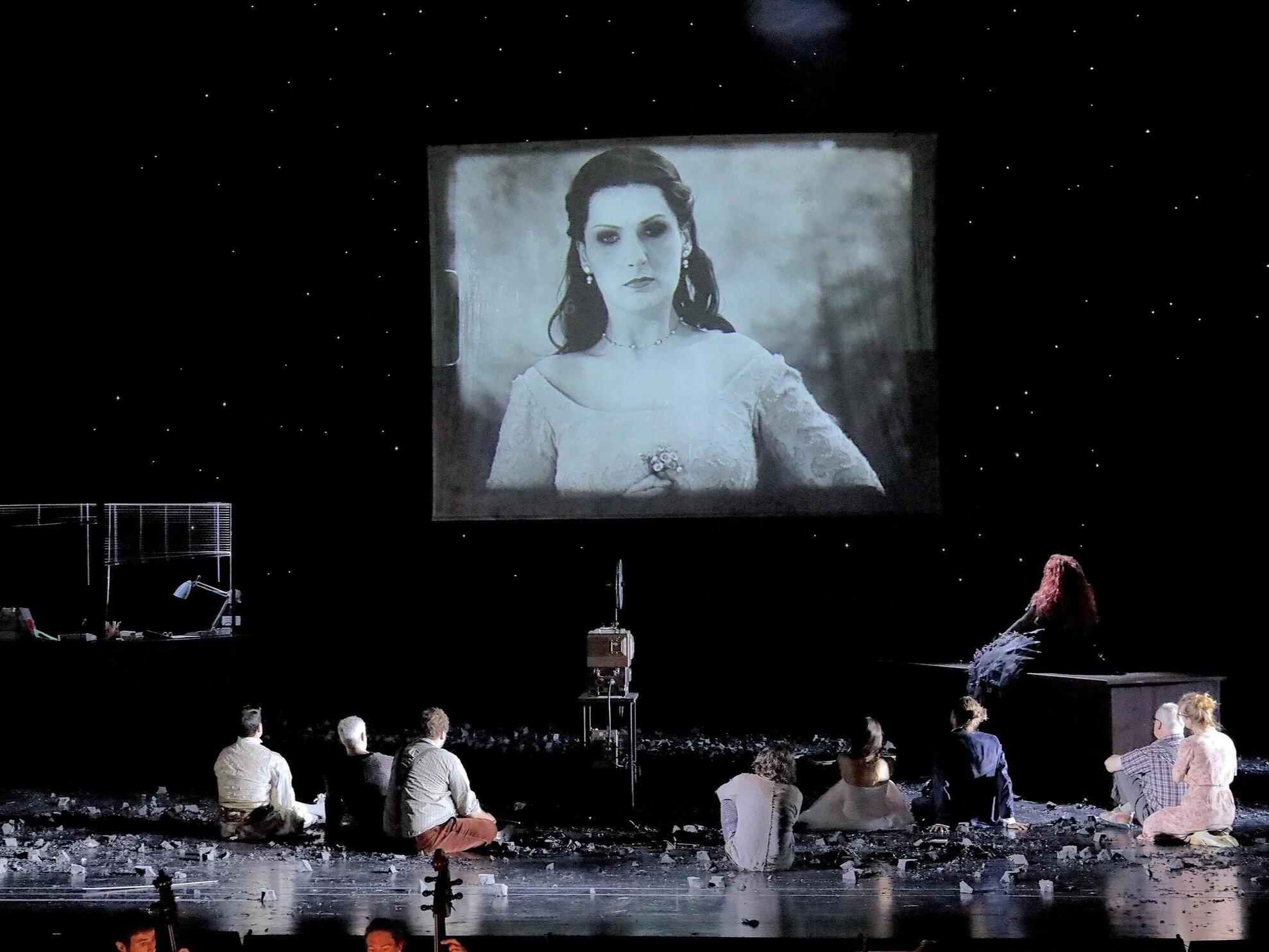 "Orlando Paladino" (Opernfestspiele der Bayerischen Staatsoper, Prinzregententheater 2018)
Musik: Joseph Haydn,
Musikalische Leitung: Ivor Bolton,
Bühne & Kostüme: Falko Herold,
Licht: Michi Bauer,
Film: Sehr gute Filme