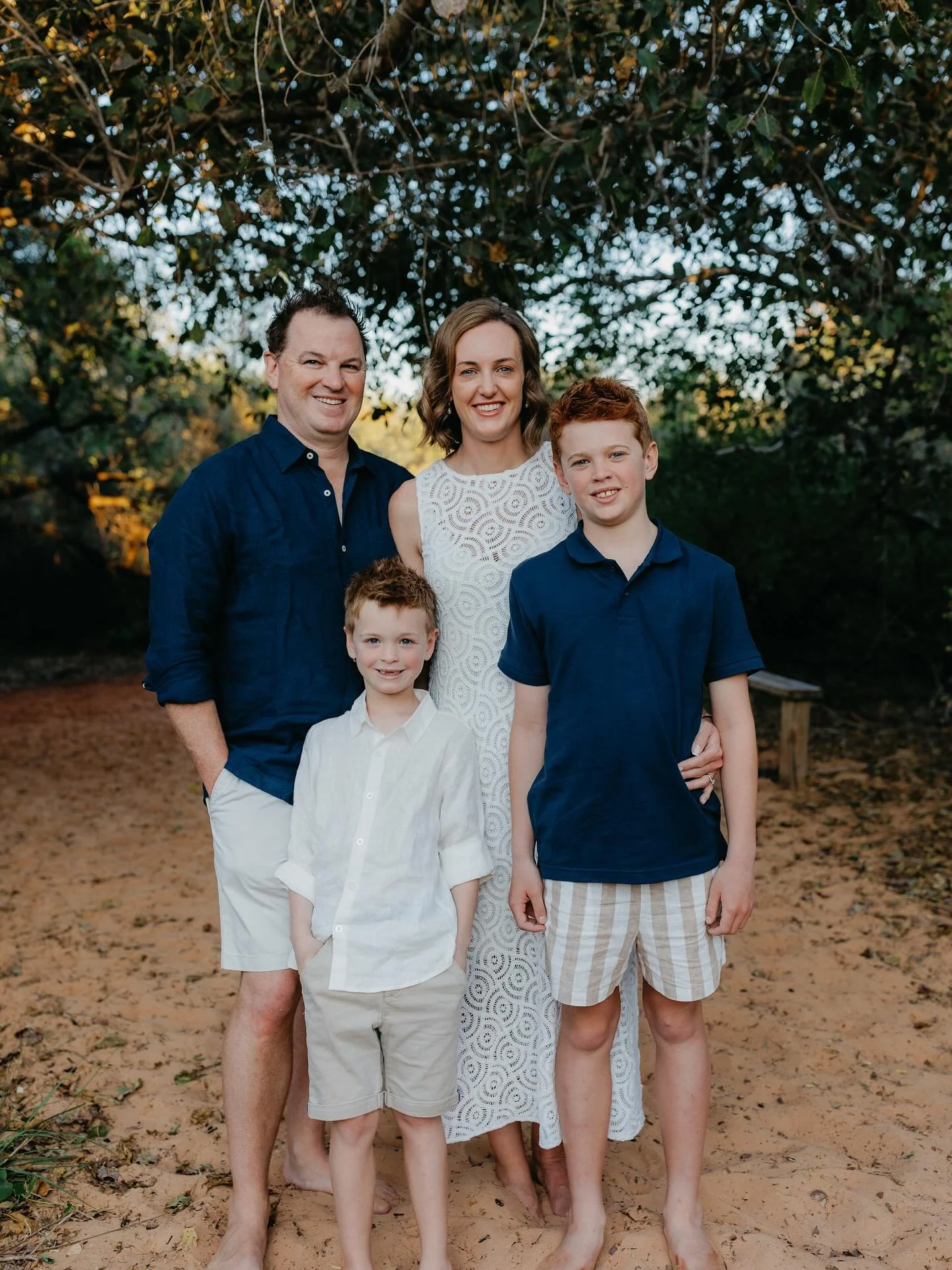 Carmen and her husband returned to Broome, the place where they were married a few years ago, this time bringing their children along for a holiday and a special photoshoot 🌊
