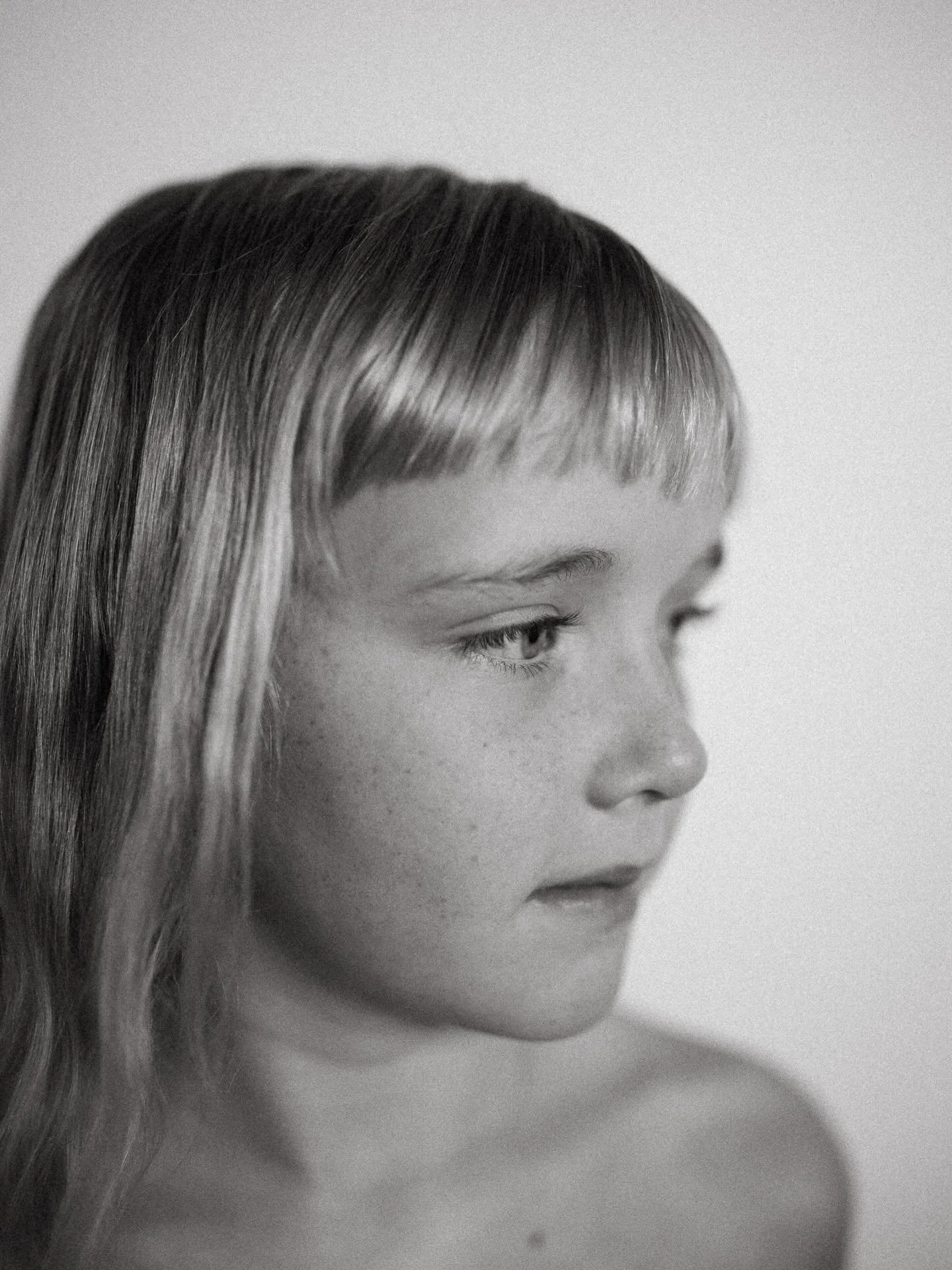 Florence age 8, all the little expressions 🤍