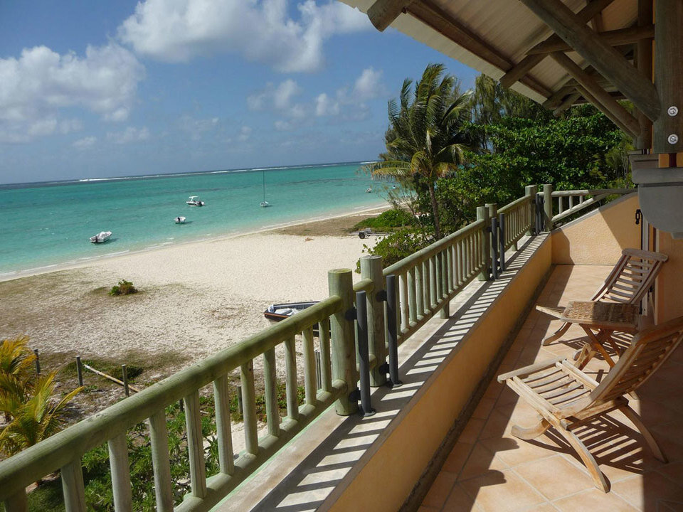 Villa-La-Croisette-View-Beach