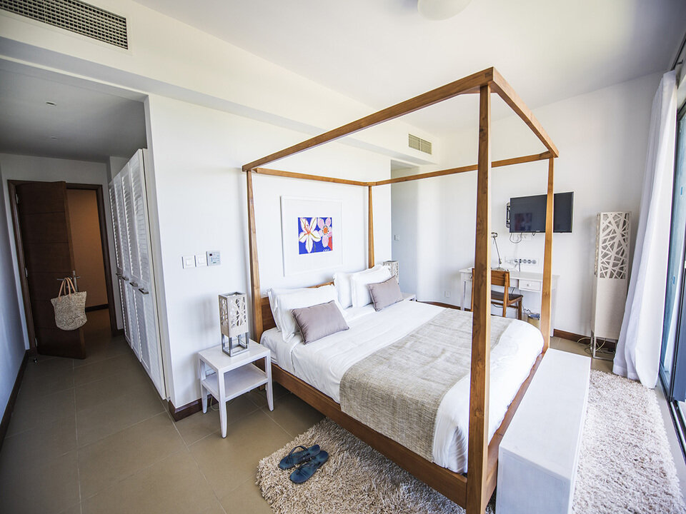 azuri - bedroom 1