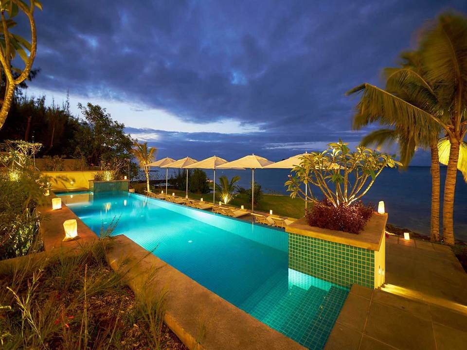 myra - night pool view