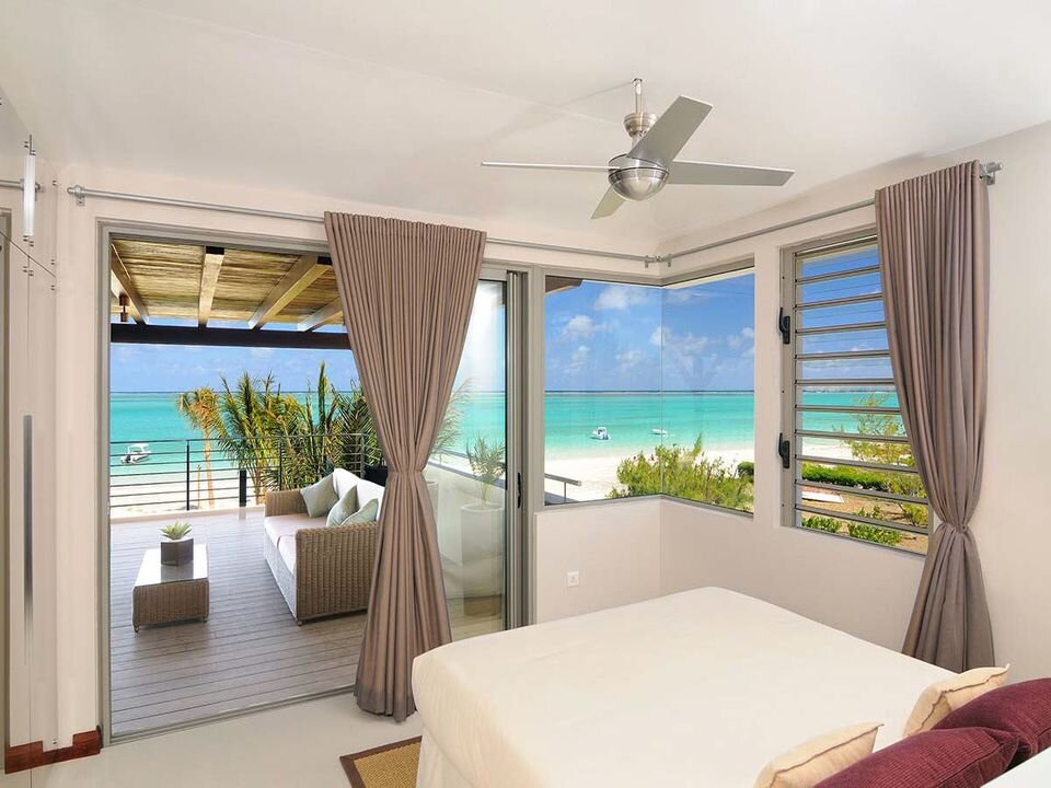 paradise beach - bedroom
