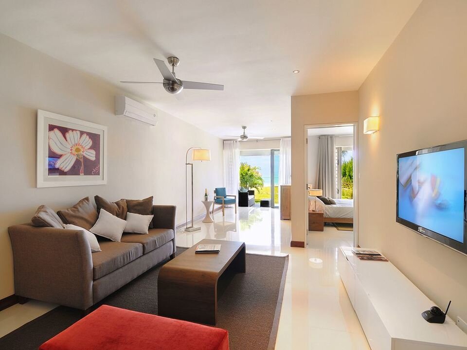 paradise beach - living room 2