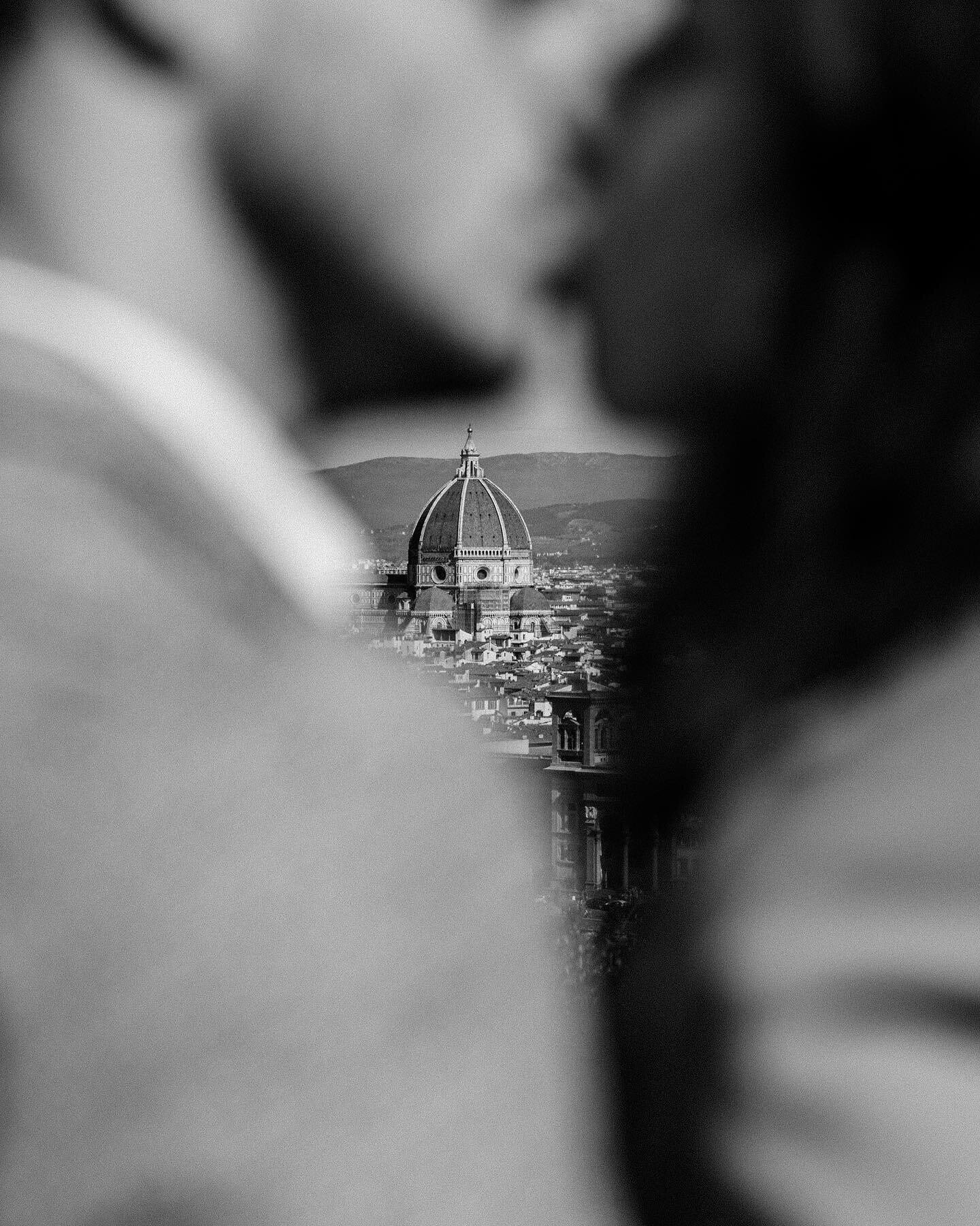 Last week in Florence with Camilla &amp; Ugo🖤✨

#florenceweddingphotographer #florenceelopement #tuscanyelopement #tuscanyweddingphotographer #lakegardawedding&nbsp;#lakecomowedding&nbsp;#weddingintuscany&nbsp;#tuscanywedding&nbsp;#destinationweddin