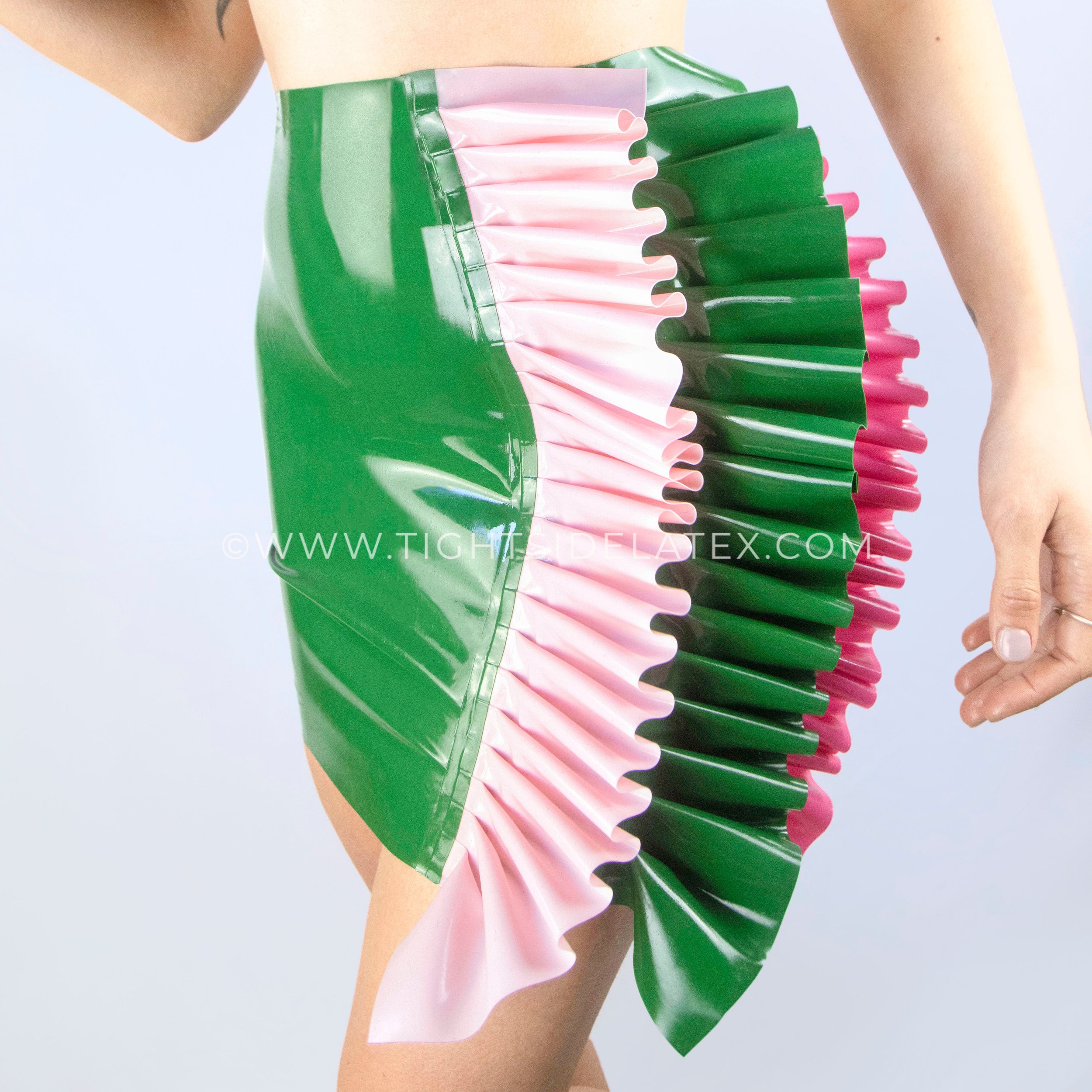 Latex plate skirt - Versatile latex skirt to combine