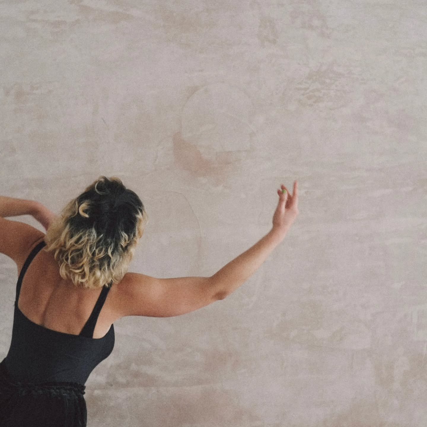Some things can't be thought through&mdash;they need to be moved through.

Join Meg for Shake The Dust, a powerful movement experience designed to help you release what no longer serves and reconnect with your body as a tool for expression, resilienc