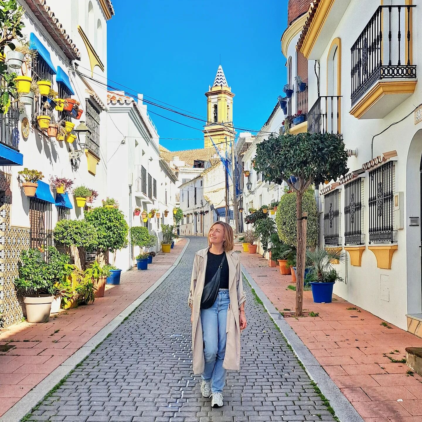 One year as an expat 🇪🇸

I can't believe that it's been a whole year since I moved to Spain on my own. What a crazy adventure it has been.

Has it been easy? Absolutely not. Moving abroad alone to start a whole new life, knowing hardly anyone, and 