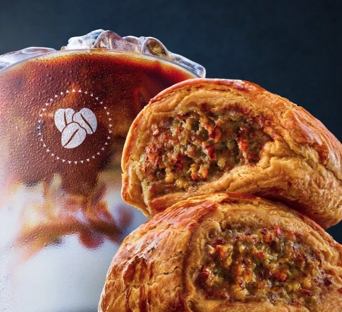 Costa_M&S Myles New Susage Roll.jpeg