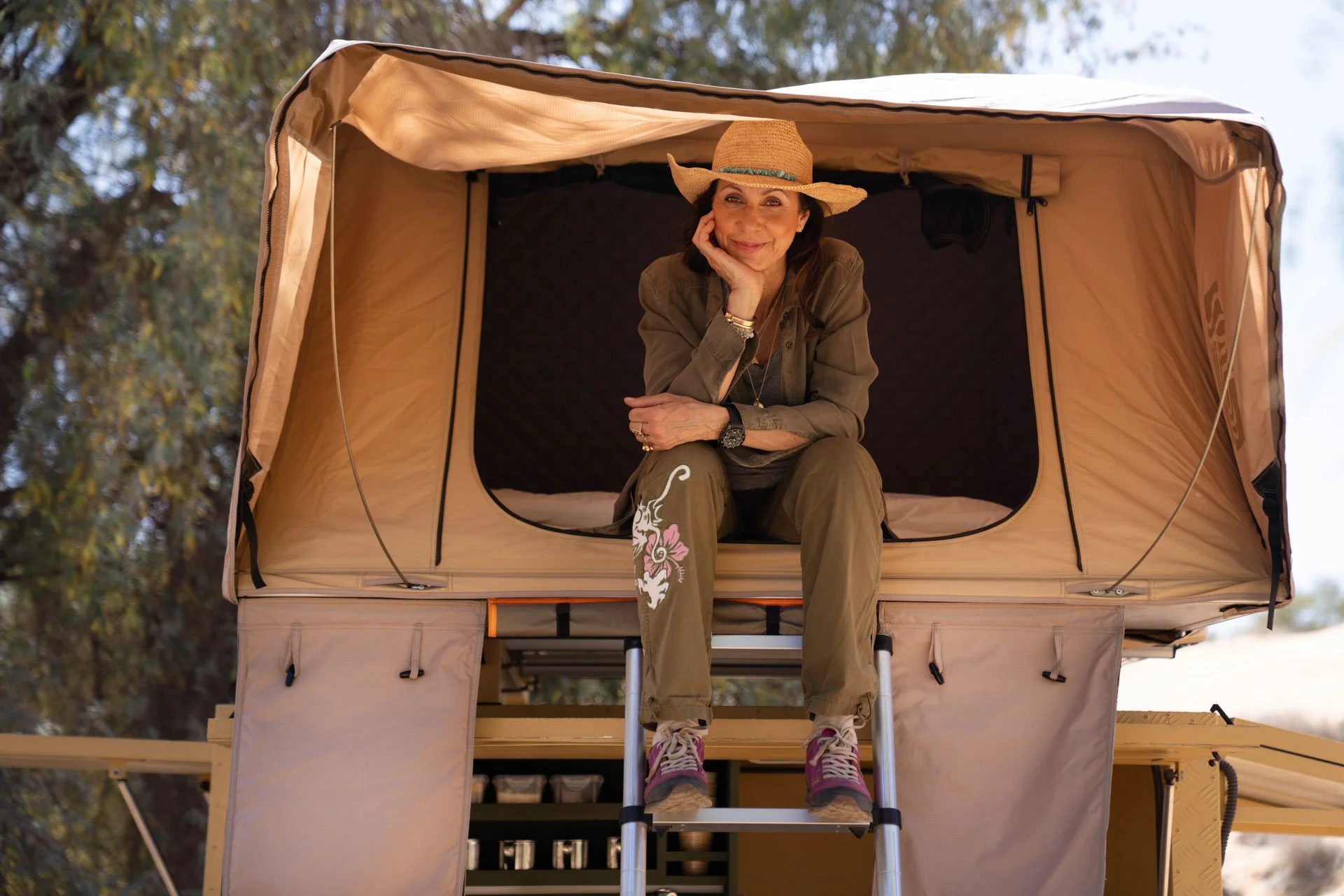 Sand Sherpa Julia Bradbury Credit Anna Nielsen APPROVED HIRES AMN00455.jpg