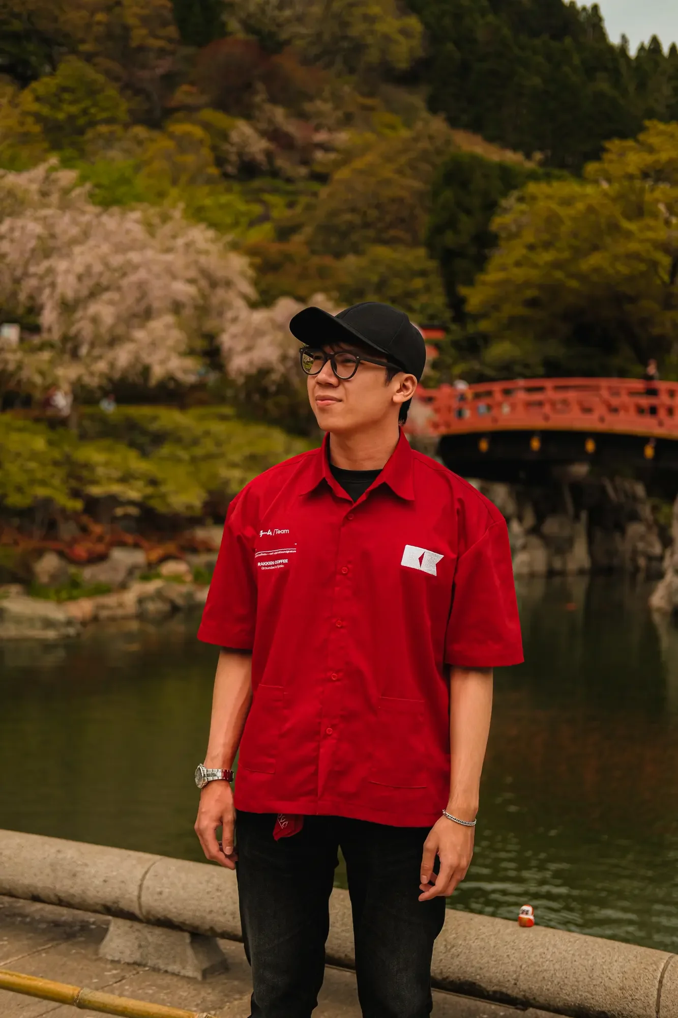 Rakken Coffee Kemeja Merah - look