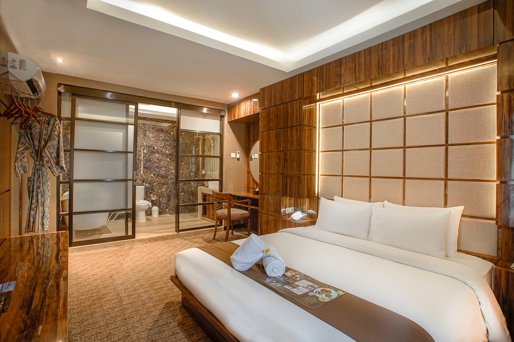 Royal Regantris Cenda-Surabaya.webp