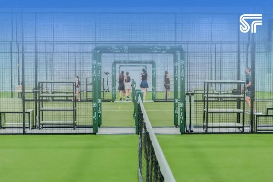 Liens Padel Club Resmi Dibuka: Soft Opening Meriah Bersama 50 Komunitas Padel Surabaya