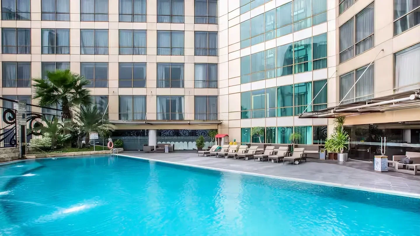 wyndham-surabaya-apa-yang-membuat-hotel-ini-tetap-menjadi-pilihan-wisatawan-dan-pebisnis