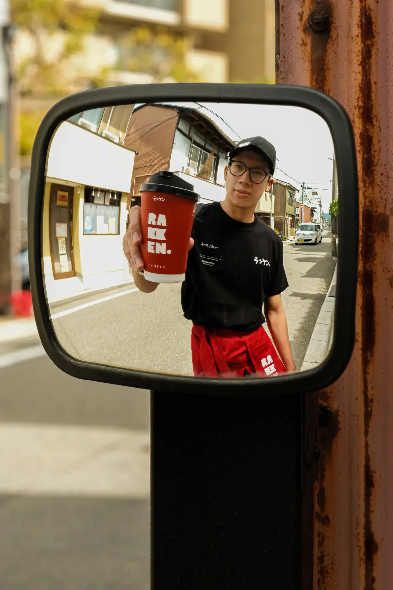 Rakken Coffee Apron Barista - look