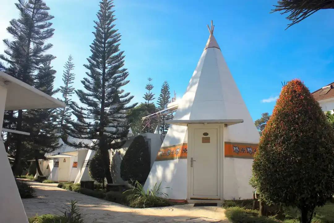 the-highland-park-resort-hotel-bogor-destinasi-glamping-yang-menguatkan-place-branding-bogor
