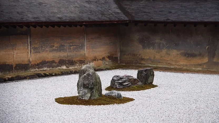 ryoanji-temple-kyoto-japan-destinasi-wisata-yang-membentuk-citra-elegan-jepang-di-mata-turis-global