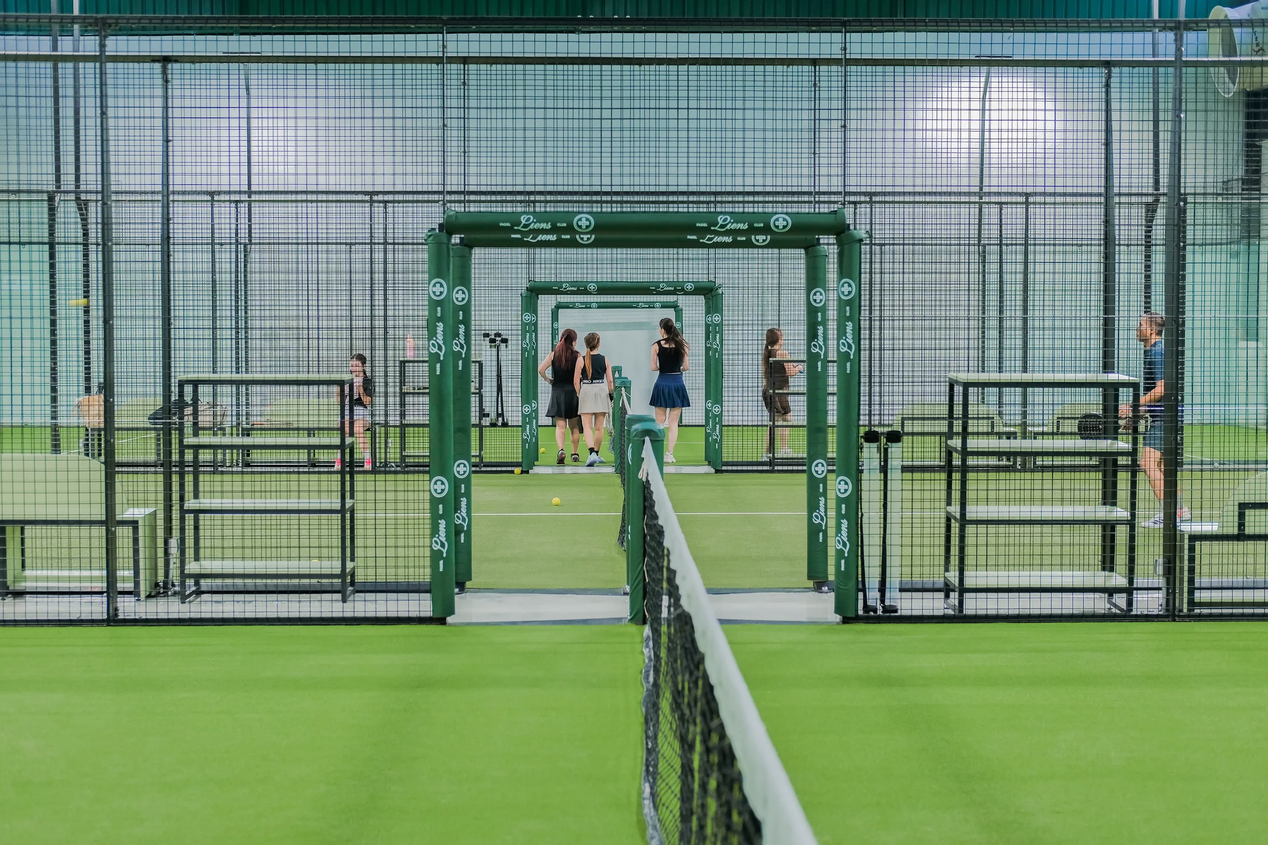 liens-padel-club-resmi-dibuka-soft-opening-meriah-bersama-50-komunitas-padel-surabaya