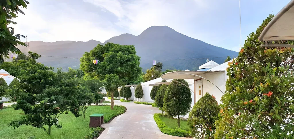 the-highland-park-resort-hotel-bogor-destinasi-glamping-yang-menguatkan-place-branding-bogor