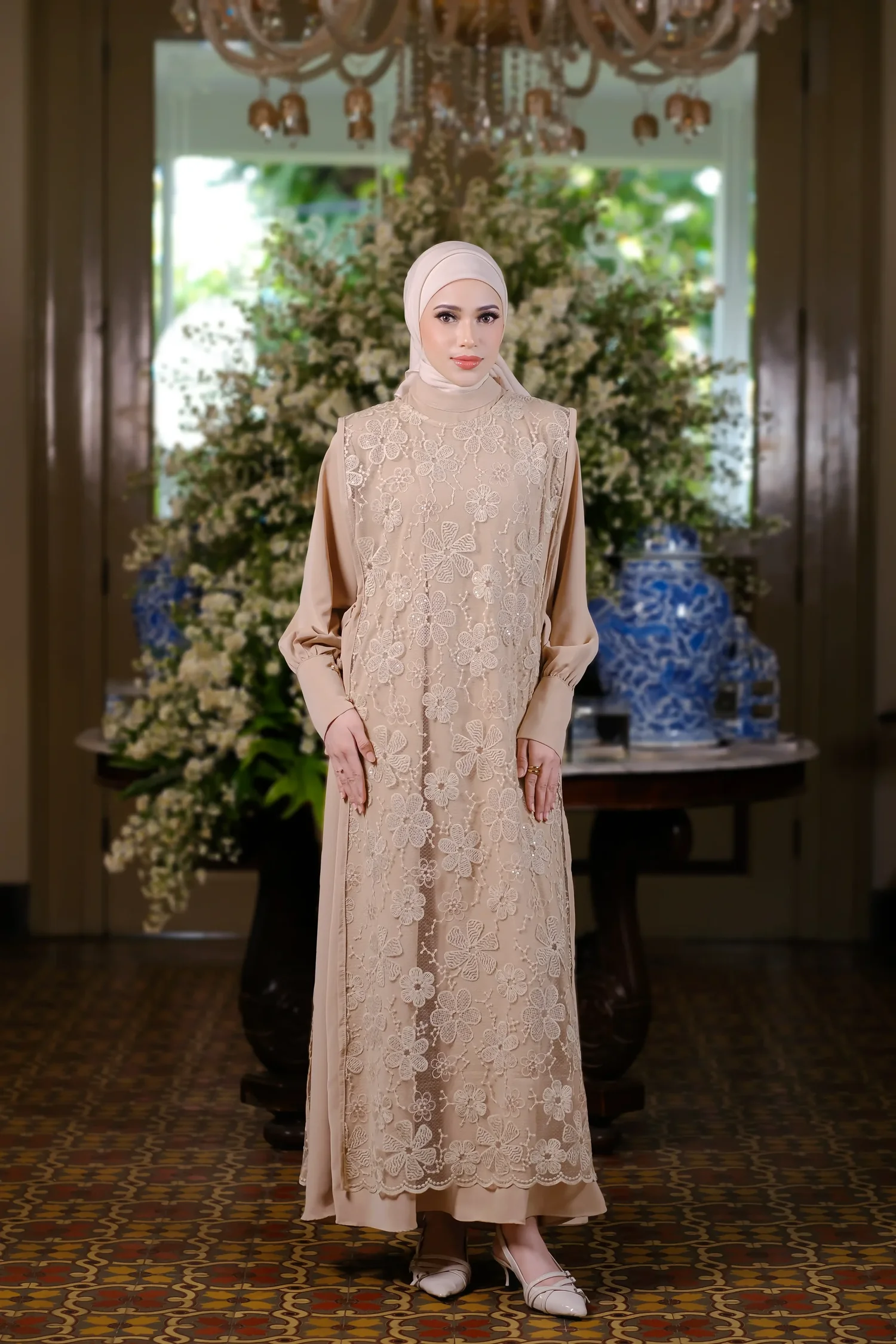 Mayang Renjana — look