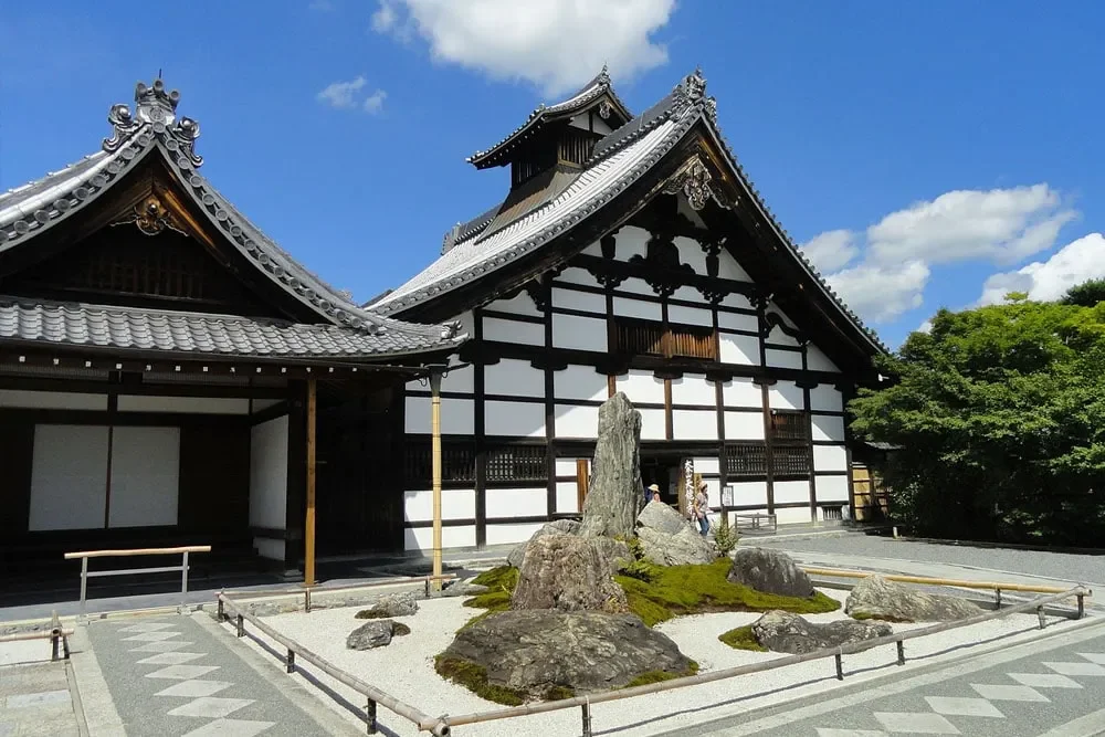 wisata-tenryuji-temple-kyoto-jepang-kuil-ikonik-dengan-branding-mendunia