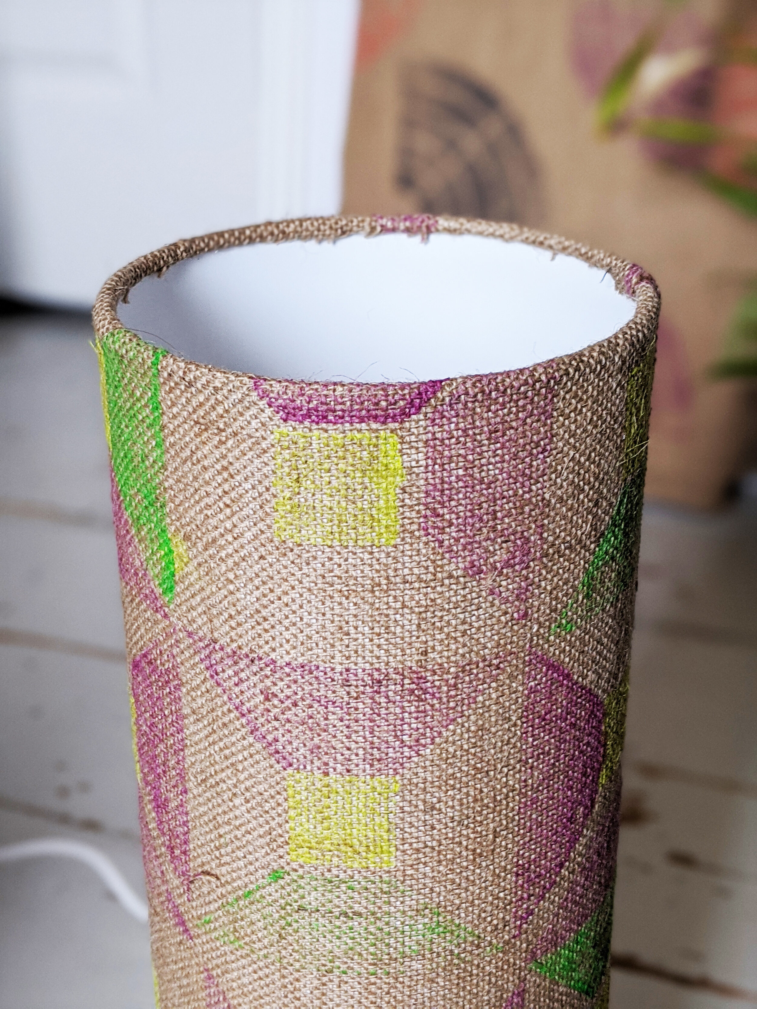 ABLAK small cylinder lamp with brutalist inspired modern print close-up detail