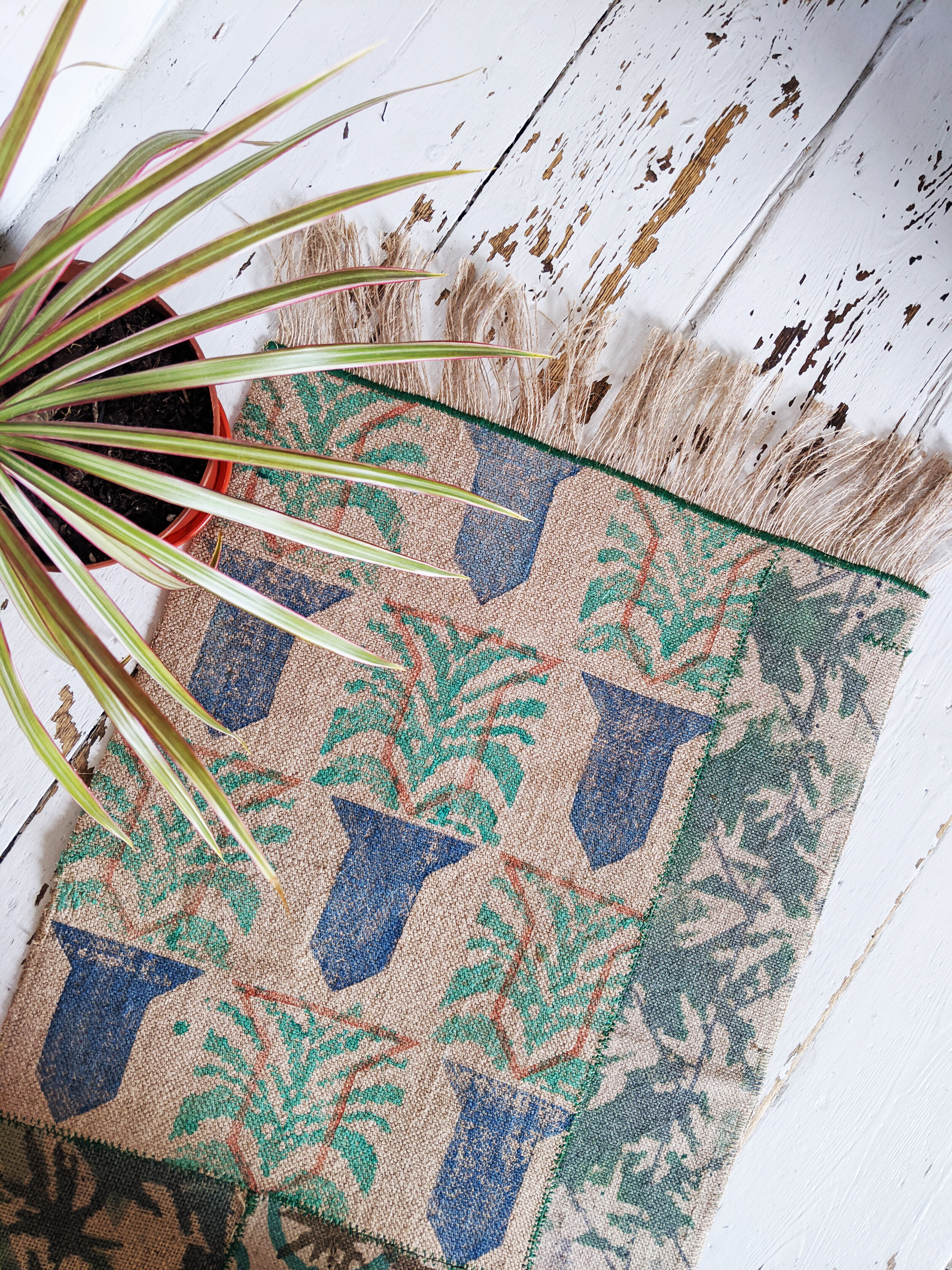 ZÖLD small runner rug with green and blue tropical leaf print
